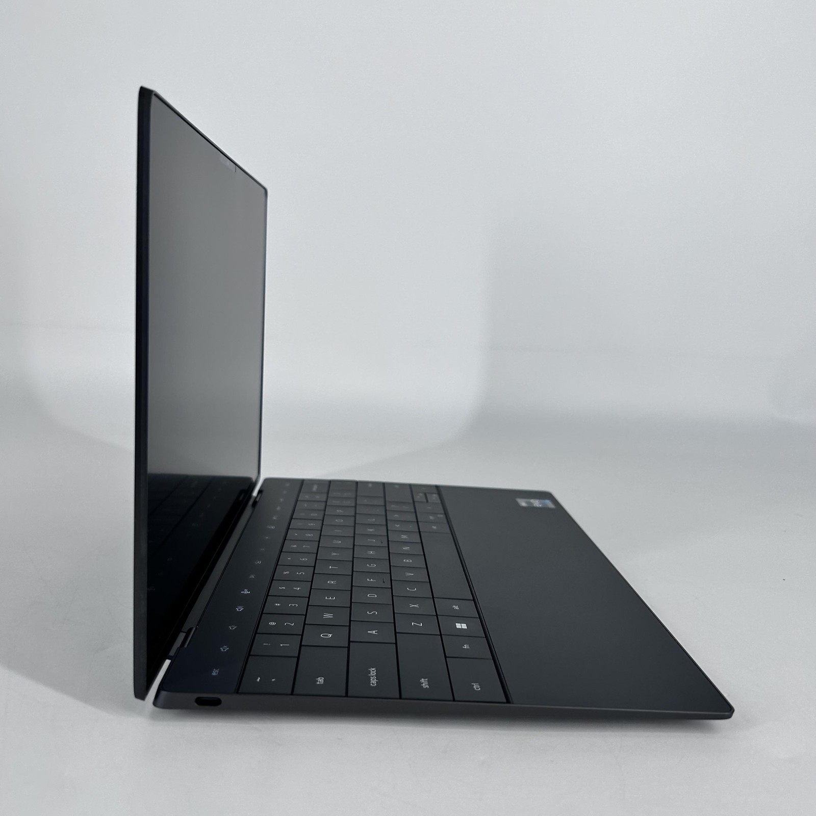 Dell XPS 13 Plus 9320 Gray FHD+ 2.1 GHz i7-1260P 32GB RAM 1TB SSD Excellent