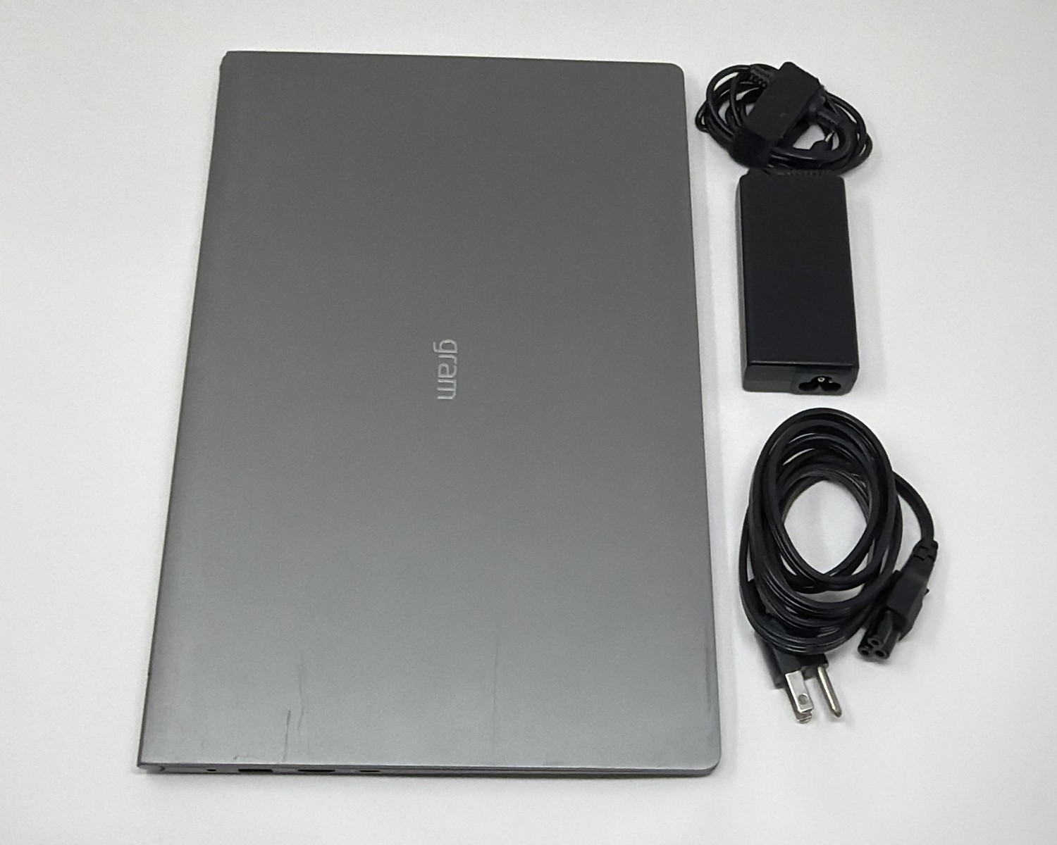 LG Gram 15Z980 Intel Core i7 8GB RAM 512GB SSD 15in Laptop Dark Silver Used