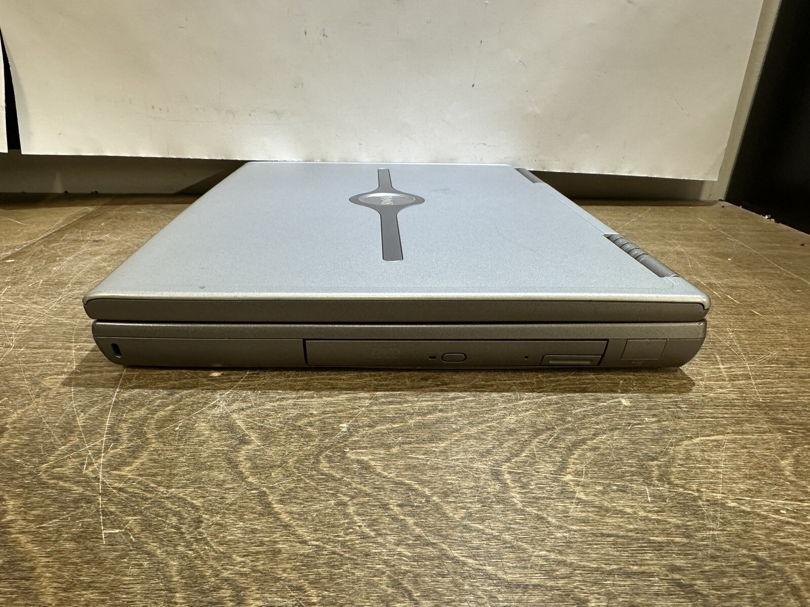 VINTAGE DELL INSPIRON 8600 WINDOWS XP LAPTOP WSXGA+ GEFORCE 5200 BAD BATTERY
