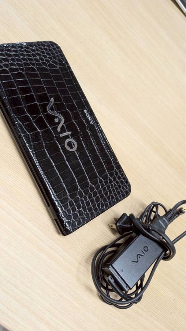 SONY VAIO P VPCP11AKJ Black Crocodile 128GB SSD 2GB Windows 7 AC Adapter