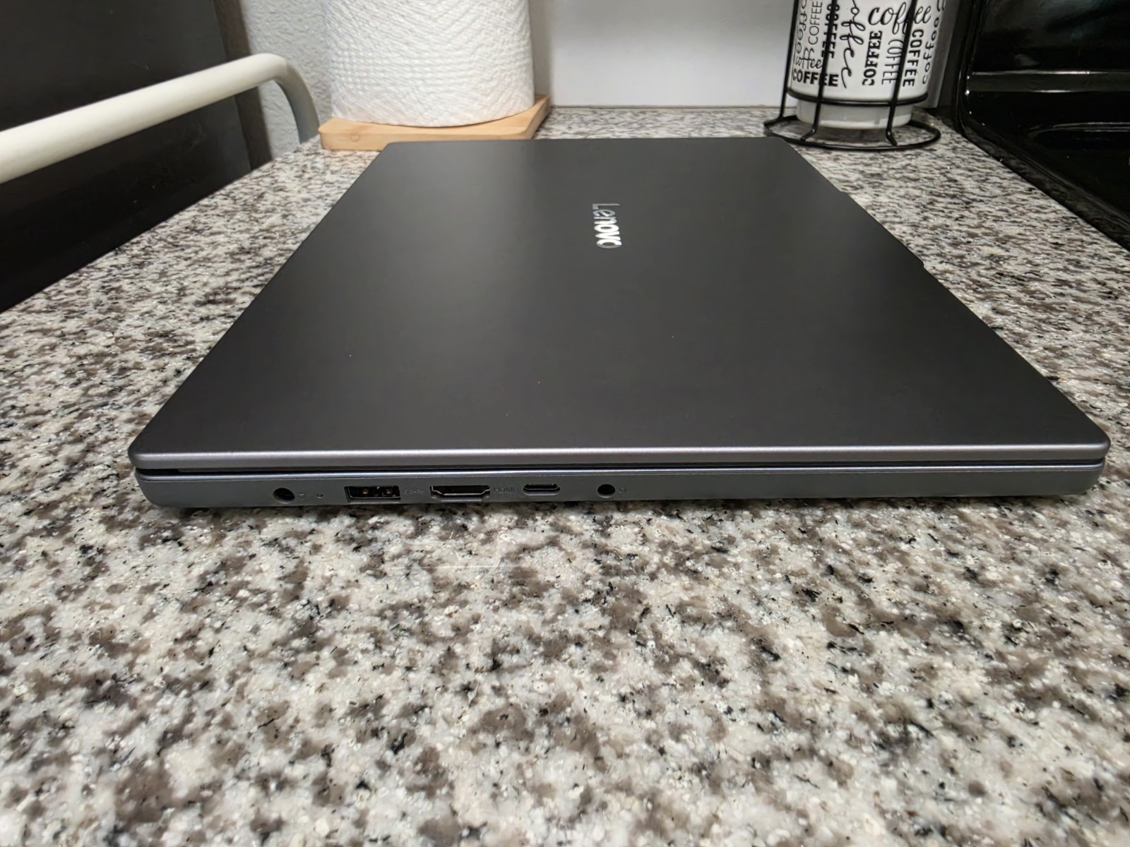 Lenovo IdeaPad Slim 3 15Q8X10 15.3″ Snapdragon X 2.9GHz 16GB RAM 256GB SSD