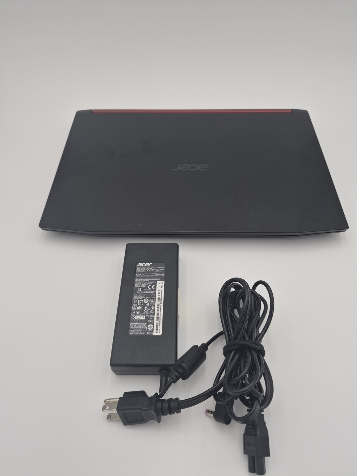 Acer Nitro 5 15.6″ FHD Gaming Laptop Ryzen 5 Radeon RX w/ Charger (Pre-owned)