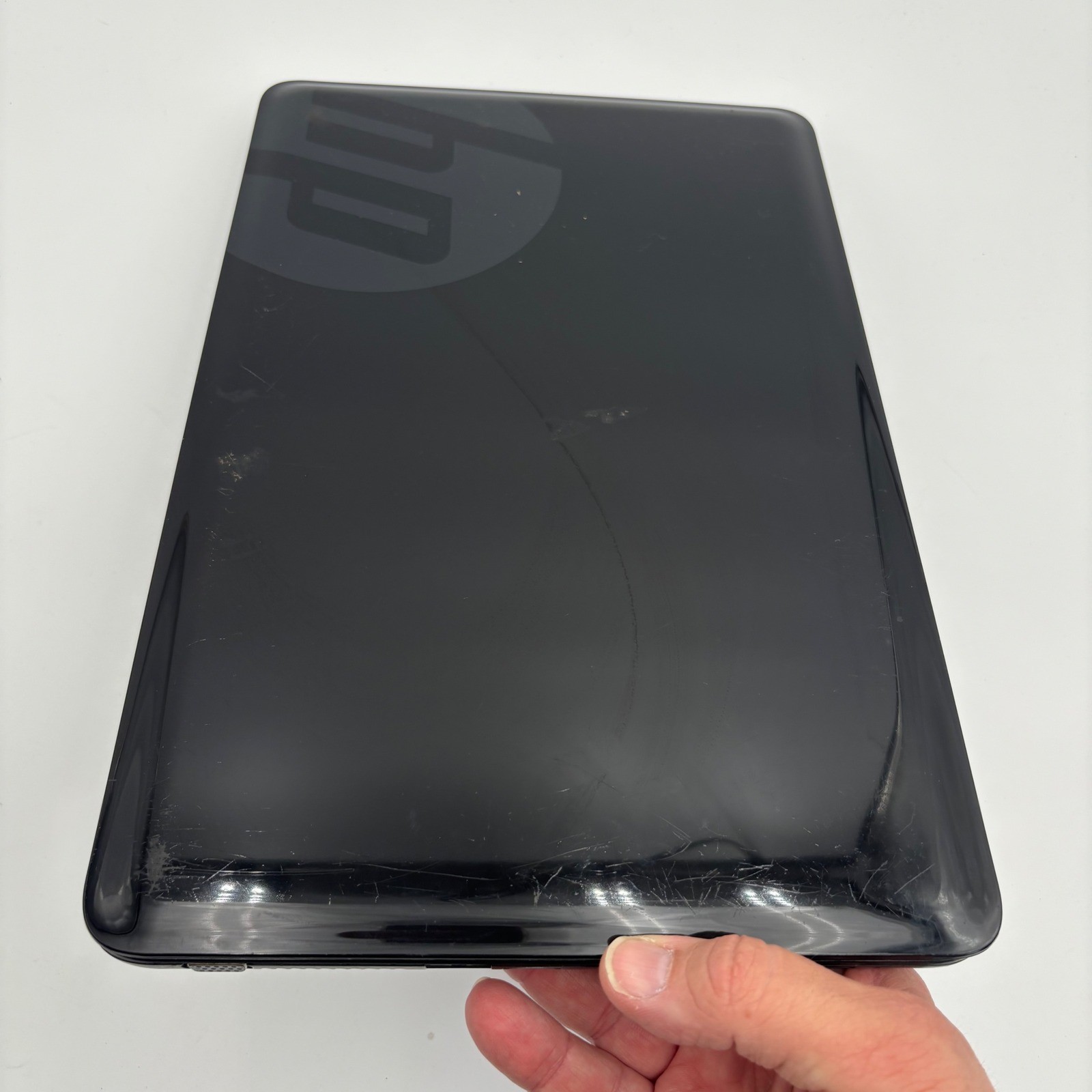 HP 2000-2D270X Laptop PC Unisex OS Black Fair Untested Parts Missing Battery HDD