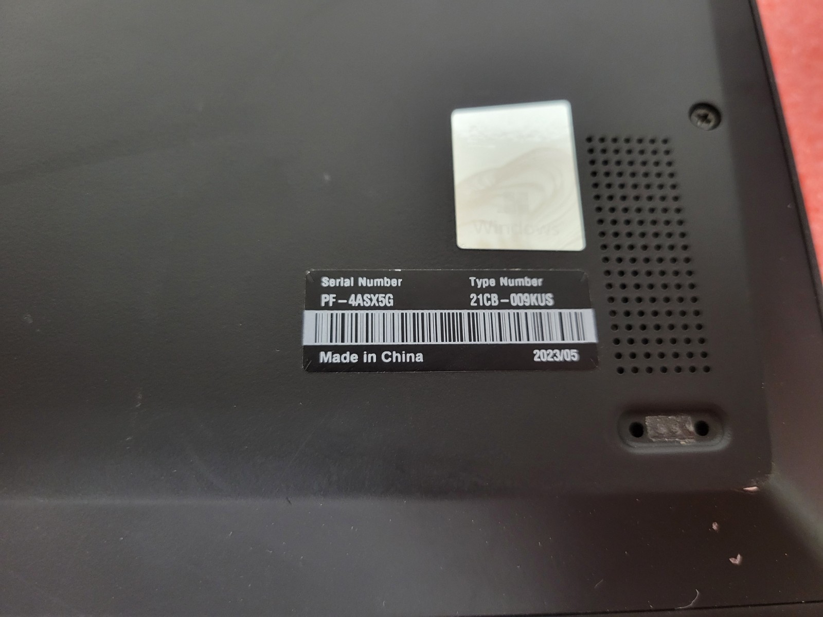 Lenovo ThinkPad X1 Carbon Gen 10 14″ i7-1270P 16GB RAM 512GB SSD | C973