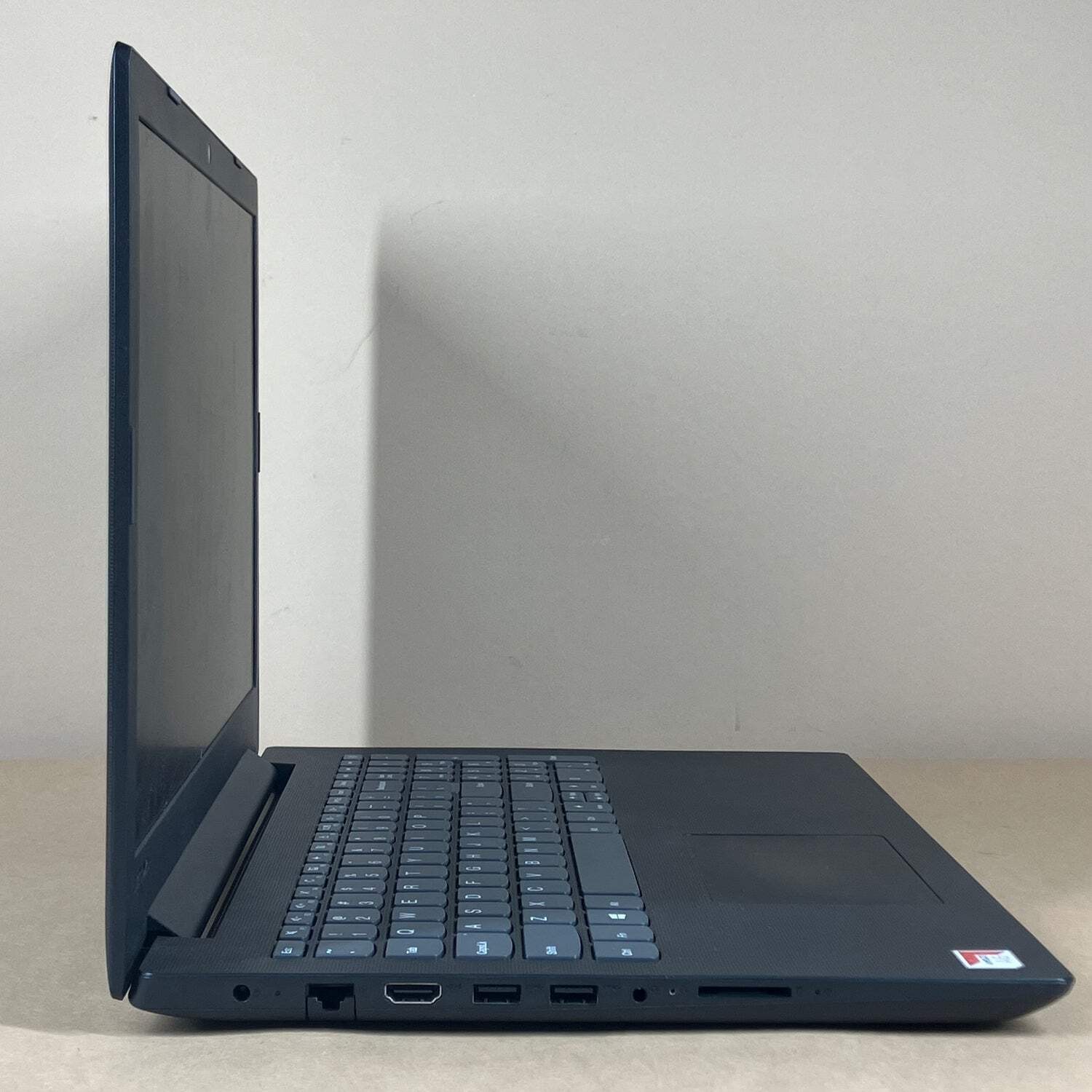 Lenovo Ideapad 81H5 15.6″ A6-9225 2.6GHz 4GB RAM 500GB SSD