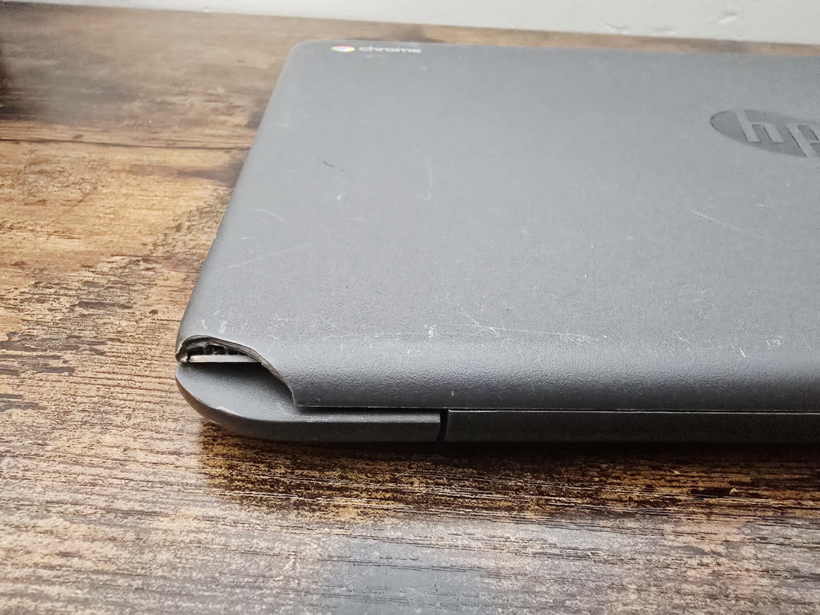 HP ChromeBook 14 G5 14″ Touchscreen HD Laptop Celeron Chrome OS