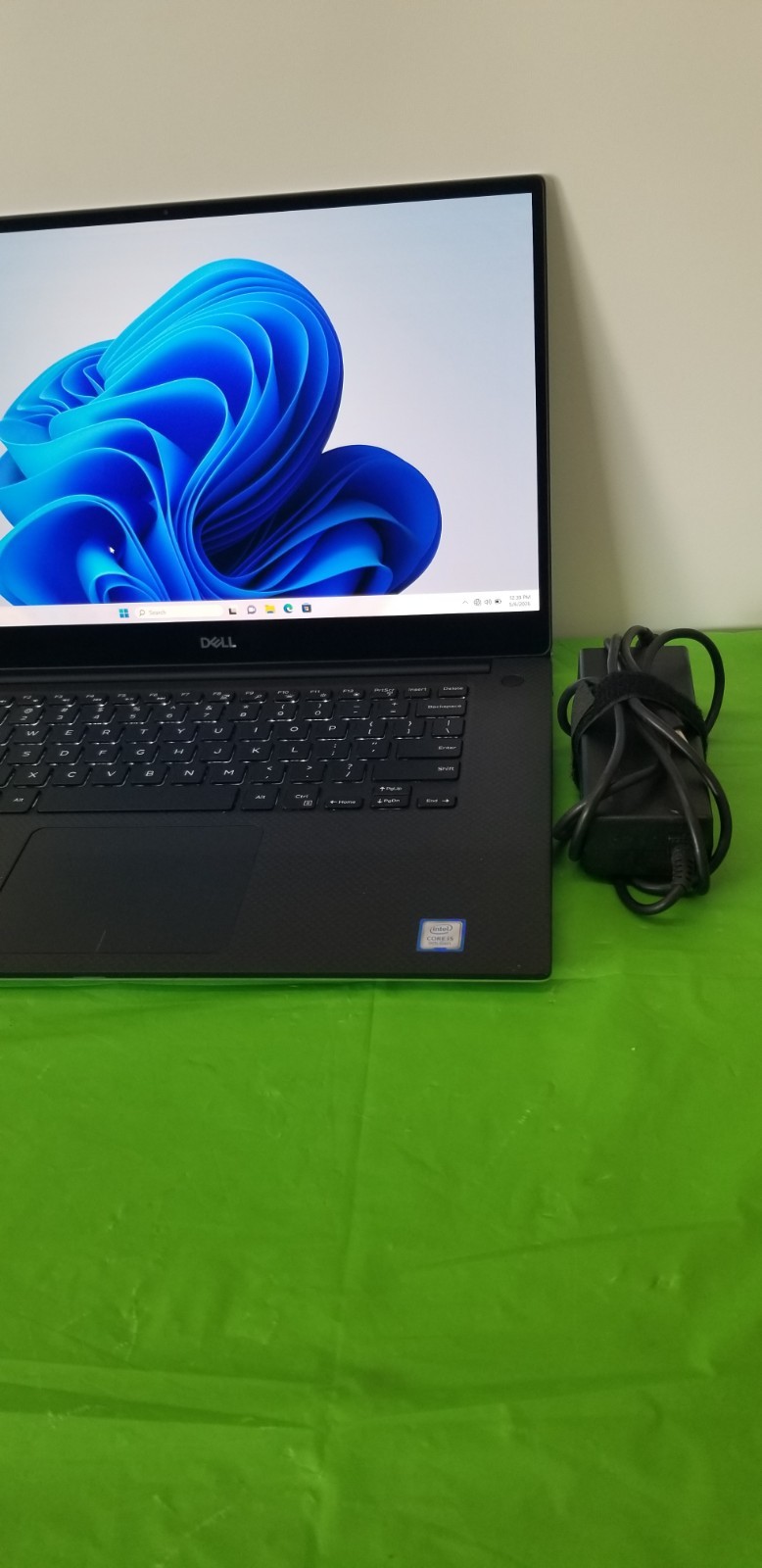 Dell XPS 15 7590 – Intel i5-9300H 2.40GHz — 32GB RAM 512GB SSD,WIN 11