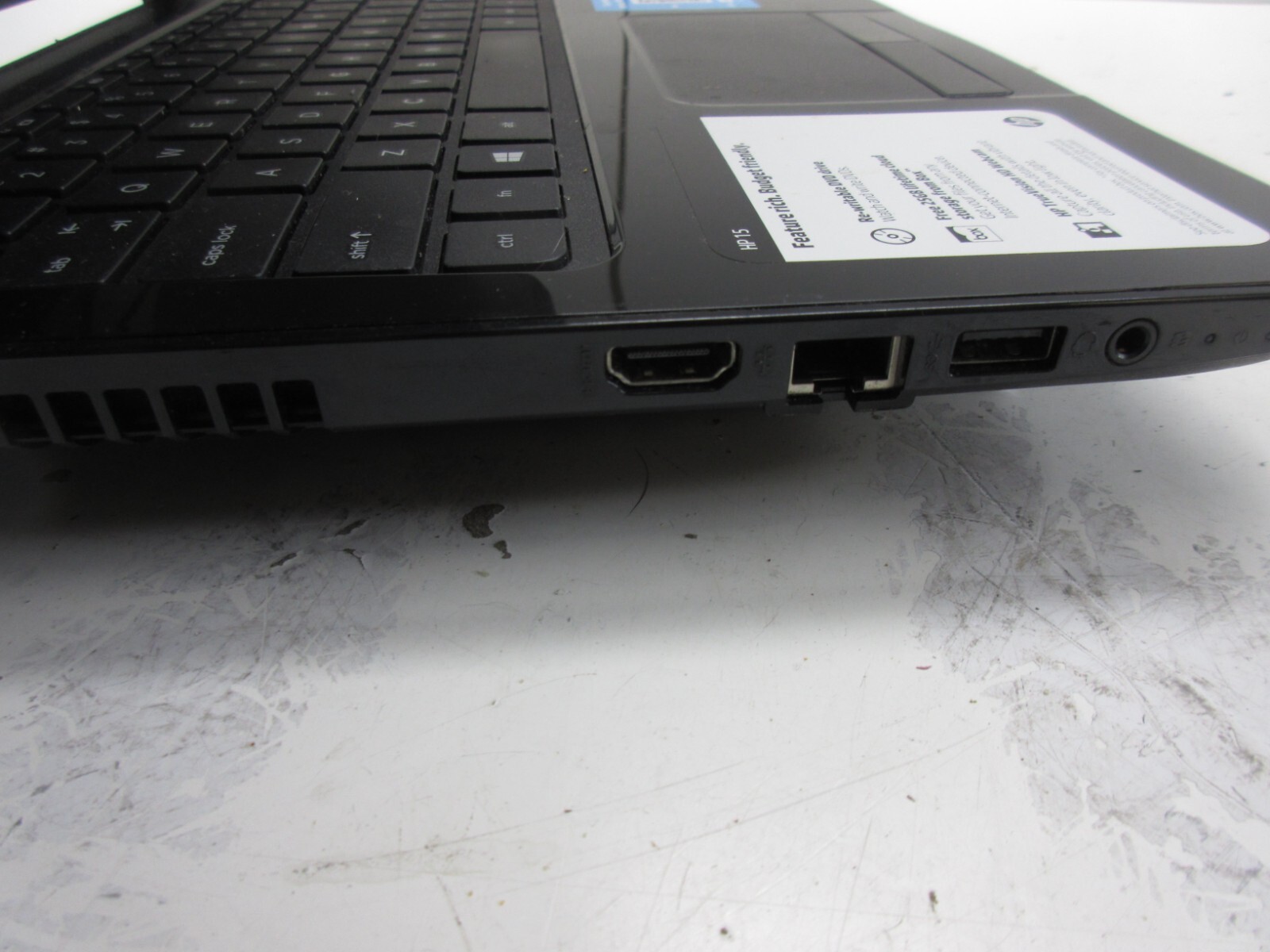 HP 15-r029wm Intel Pentium N350 2.16GHz 4GB NO HDD No Batt