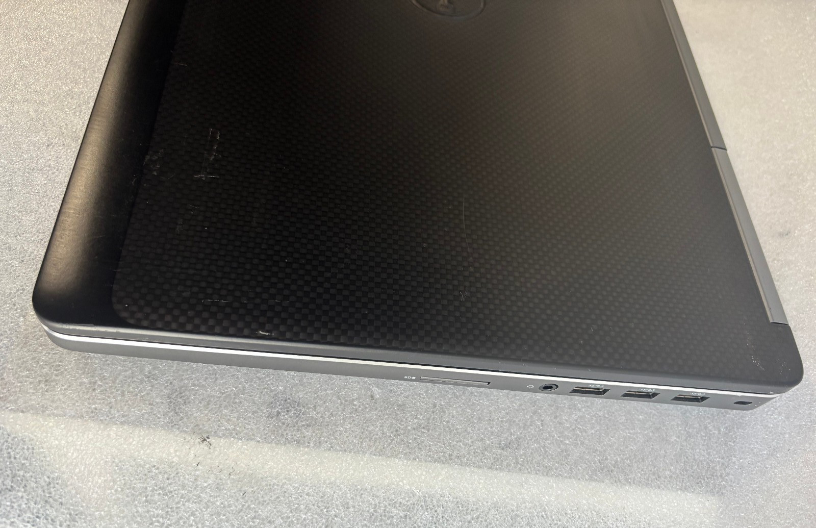 DELL PRECISION 7520 i5-8400H 2.5GHZ RAM 16GB NVME 512GB NVIDIA P3200 BLUETOOTH