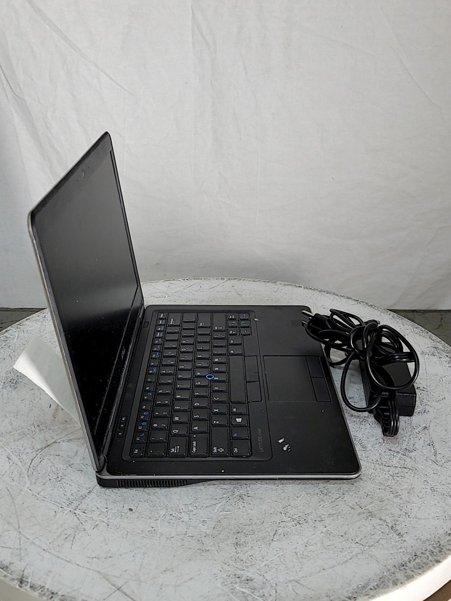 DELL LATITUDE E7440 14″ Laptop I7-4600U 4GB 256GB SEE NOTES