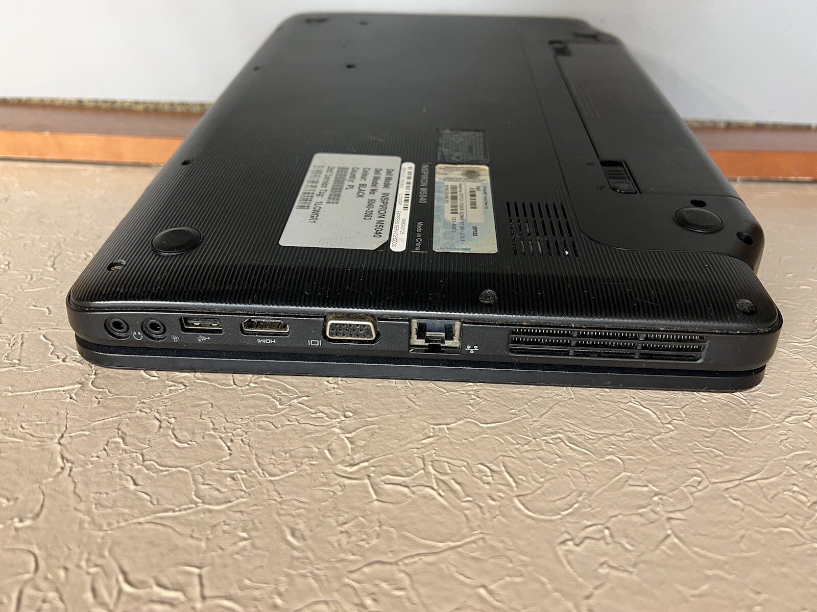 Dell Inspiron M5040 AMD E-450 RADEON GRAPHICS 2GB RAM 500GB WEBCAM BLUETOOTH