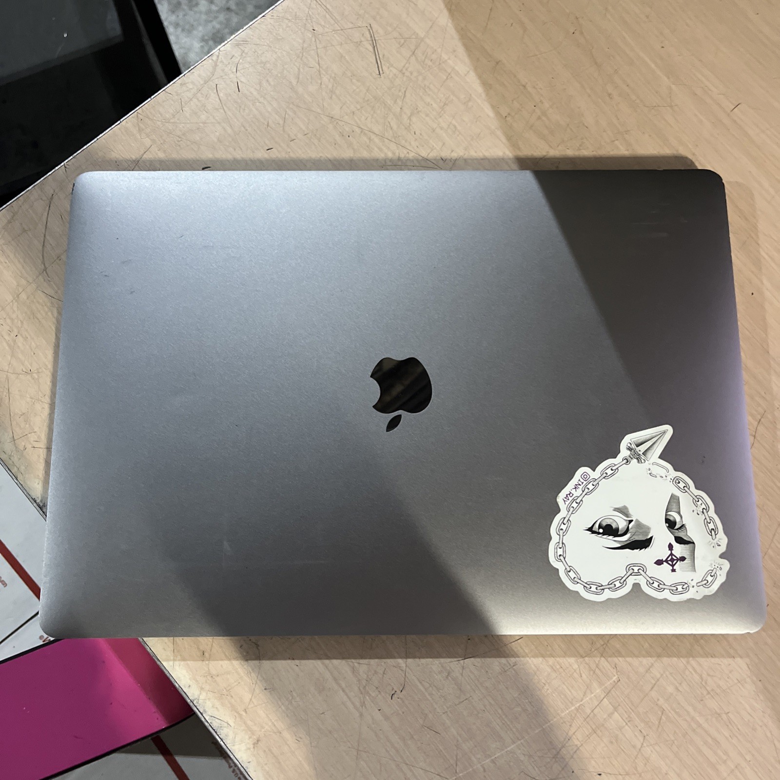 APPLE MACBOOK PRO 15″ TOUCH/MID-2017 CORE I7-7700HQ 2.8GHZ 16GB RAM 256SSD