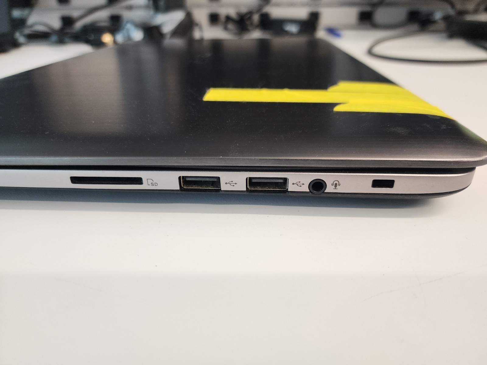 Asus K501UX 15.6” FHD Laptop i7-6500U, 8GB RAM, 256GB SSD READ