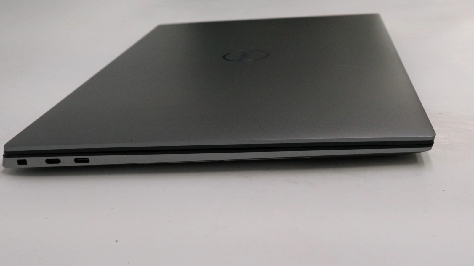 Dell Precision 5570 15″ i9-12900h 32GB 512GB – Very Good