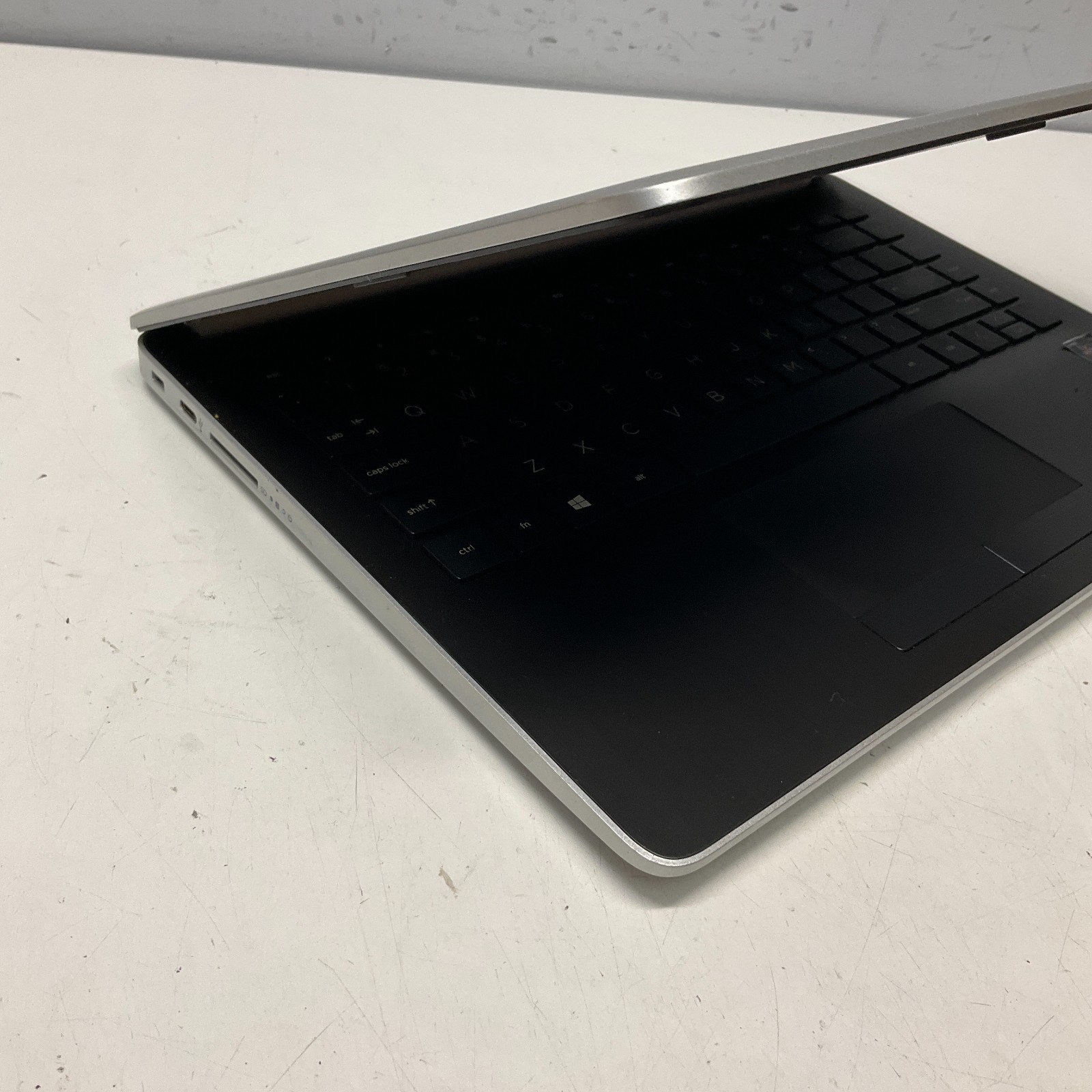 HP Laptop 14-dk0022wm Laptop AMD Ryzen 3 3200U 4GB 128GB SSD Windows 11 Pro