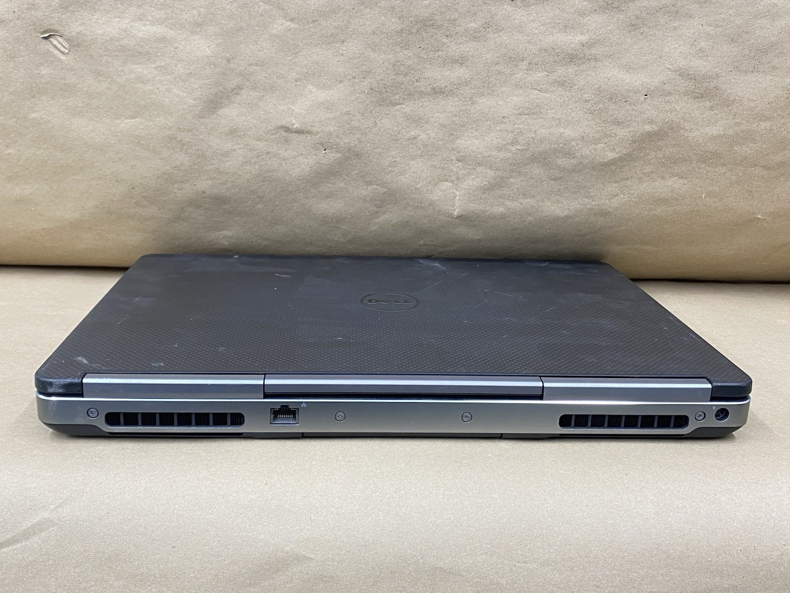 Dell Precision 7520 – 16″ 3840*2160 – E3-1575M – 8GB – 256GB – Win 10 – READ