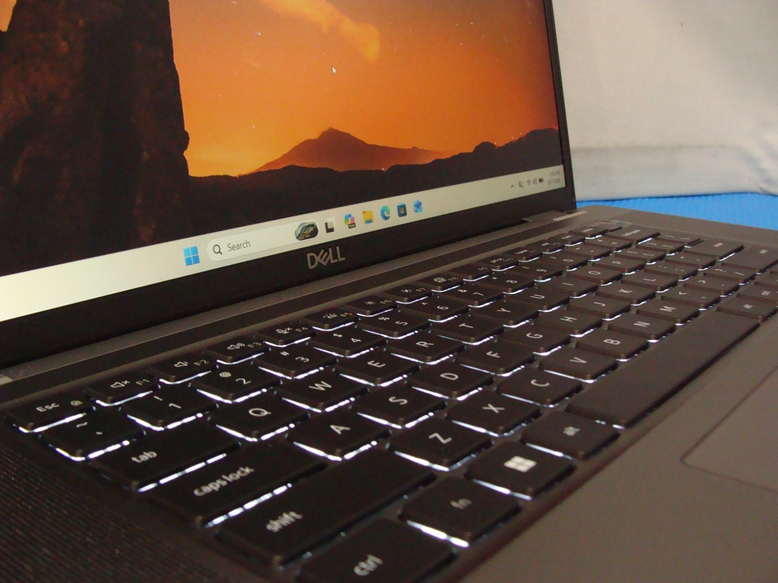 Dell Latitude 7640 16″ WUXGA vPro i7-1365U 1.8GHz 32GB 512GB SSD WRNTY-10/26 +PA