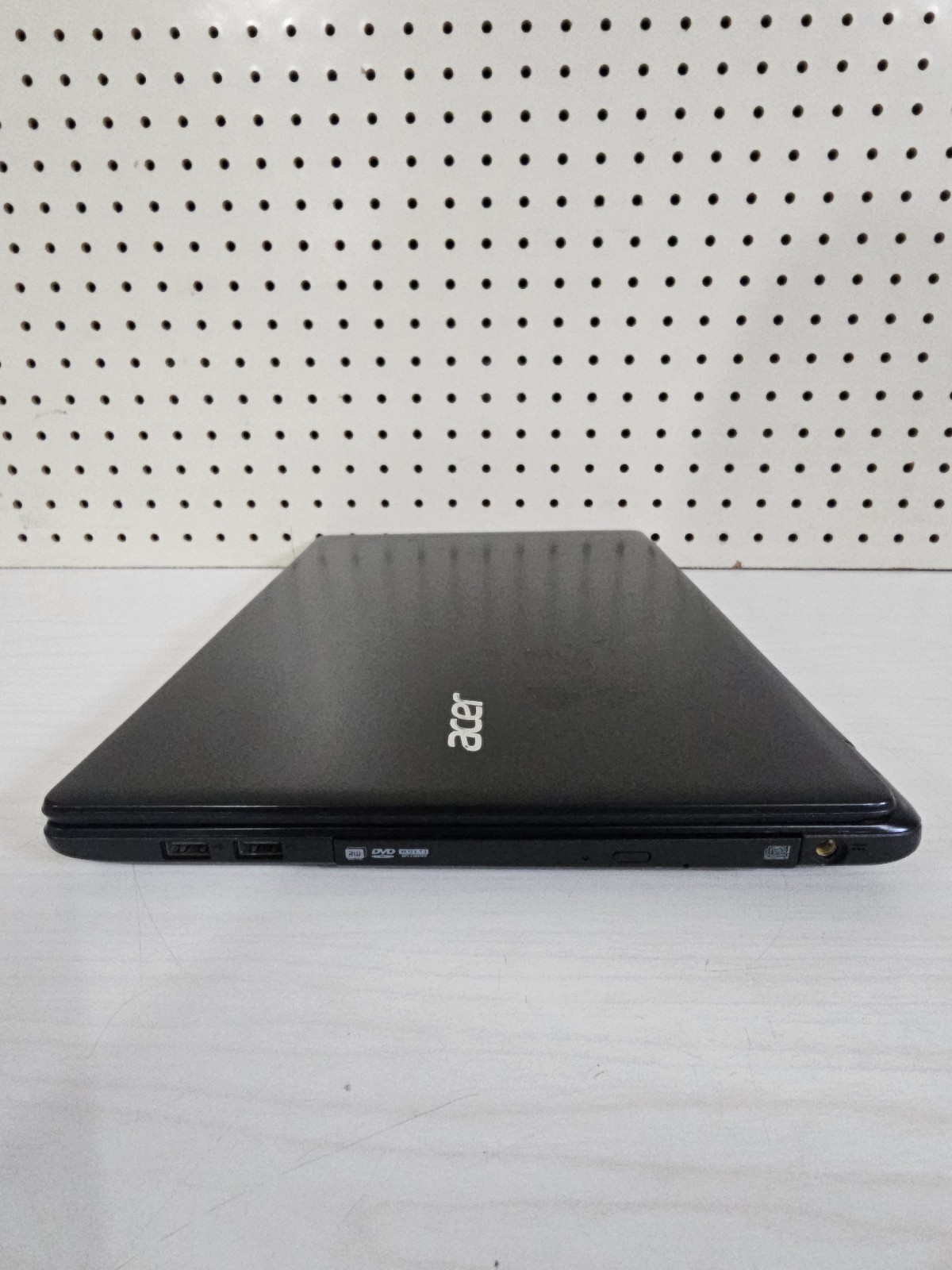 Acer E5-551 Laptop – AMD Radeon R5 – 6GB RAM – 750GB HDD – Win 10 BAD BATT Read