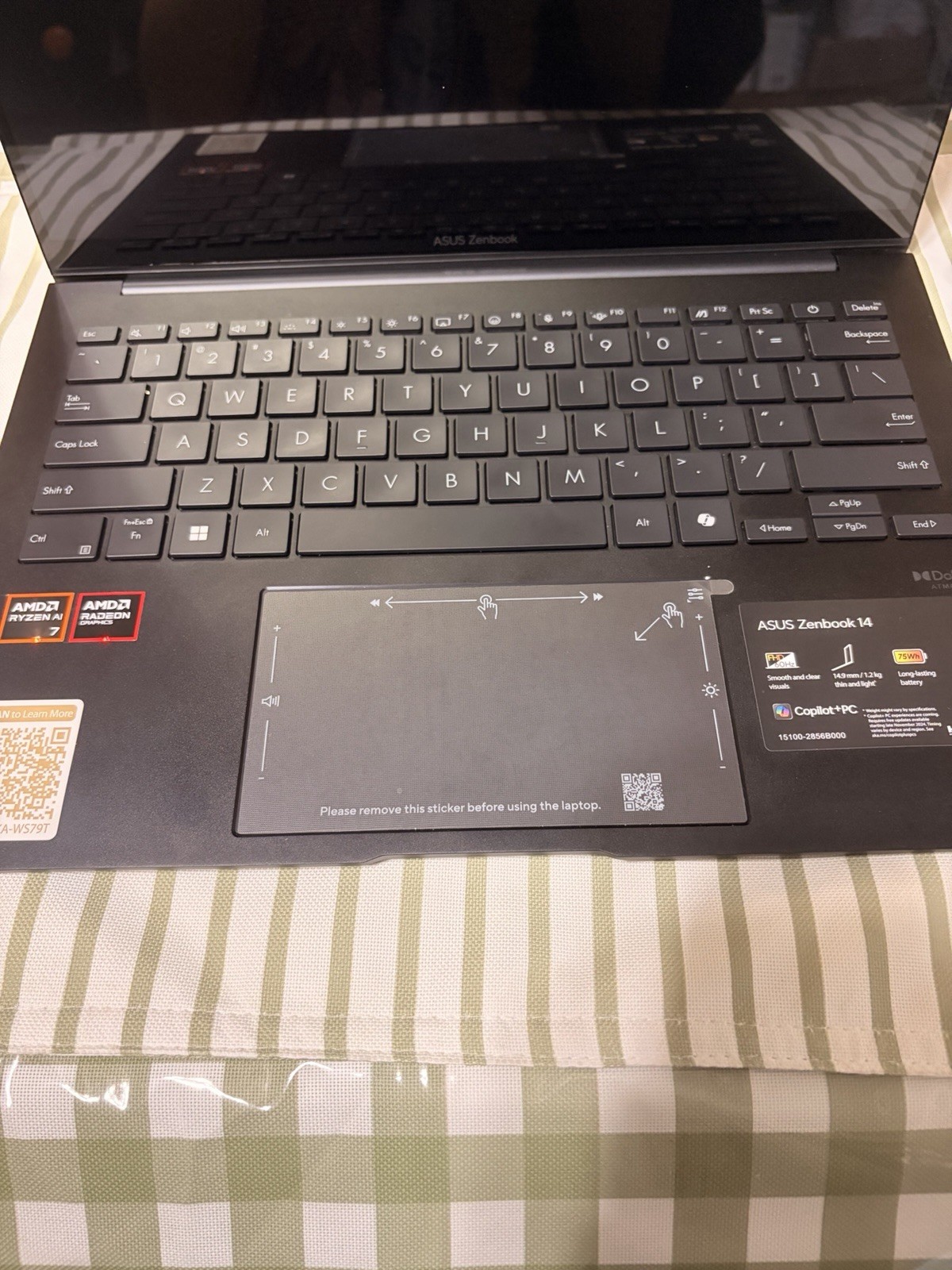 Asus Zenbook 14 UM3406K 14″ Ryzen AI 7 350 2.0GHz 32GB RAM 1TB SSD