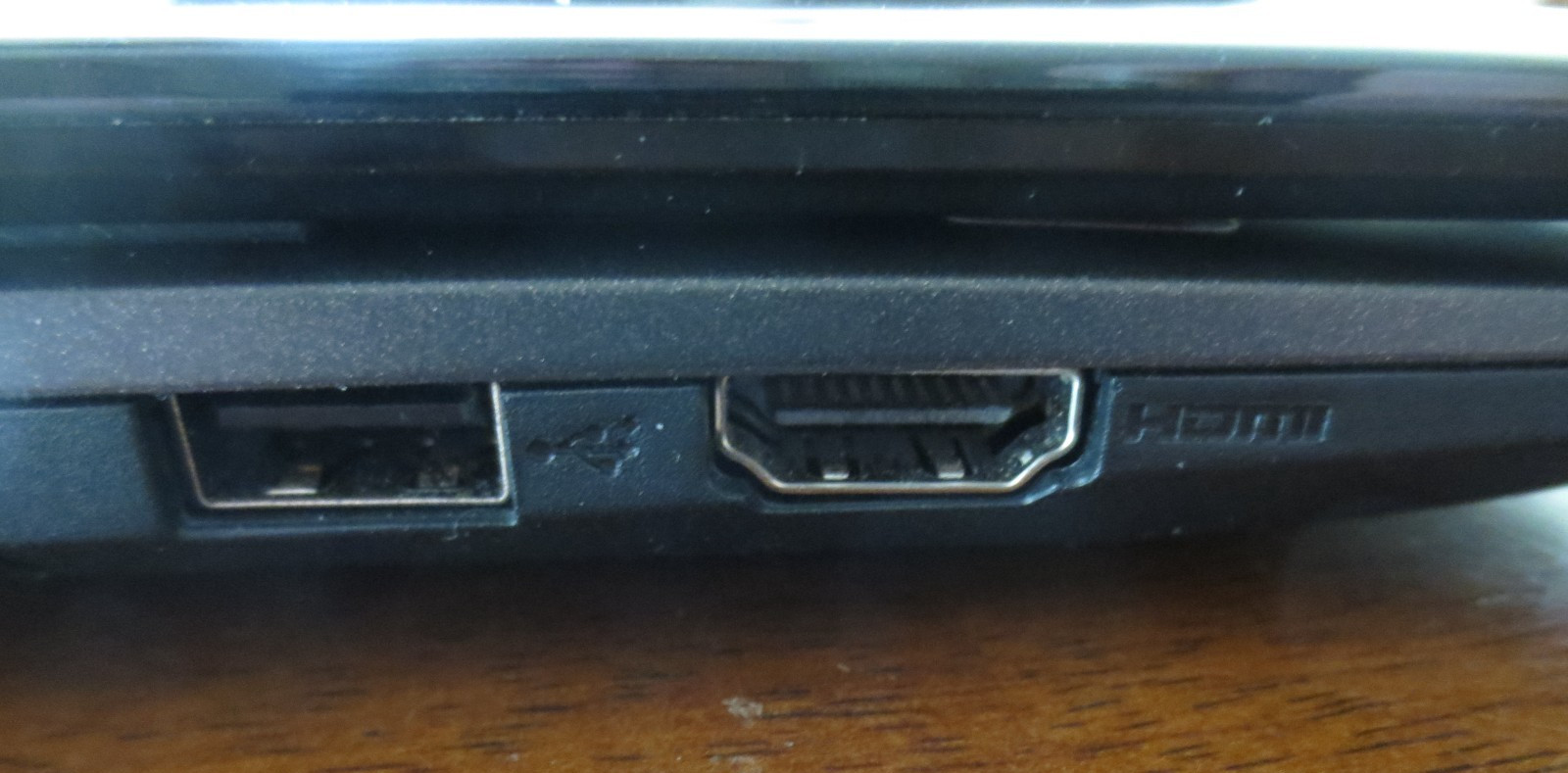 Acer-Aspire One 722-BZ848 500GB HDD with Charger and Box 11.6″ HD LED LCD