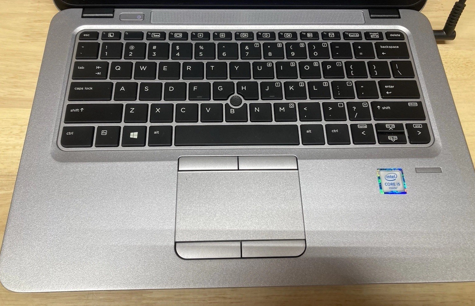 HP Elitebook 820 G3 12.5” 2.GHz i5-6200U 4GB Ram Win 10 PRO NO BATTERY 500GB HD