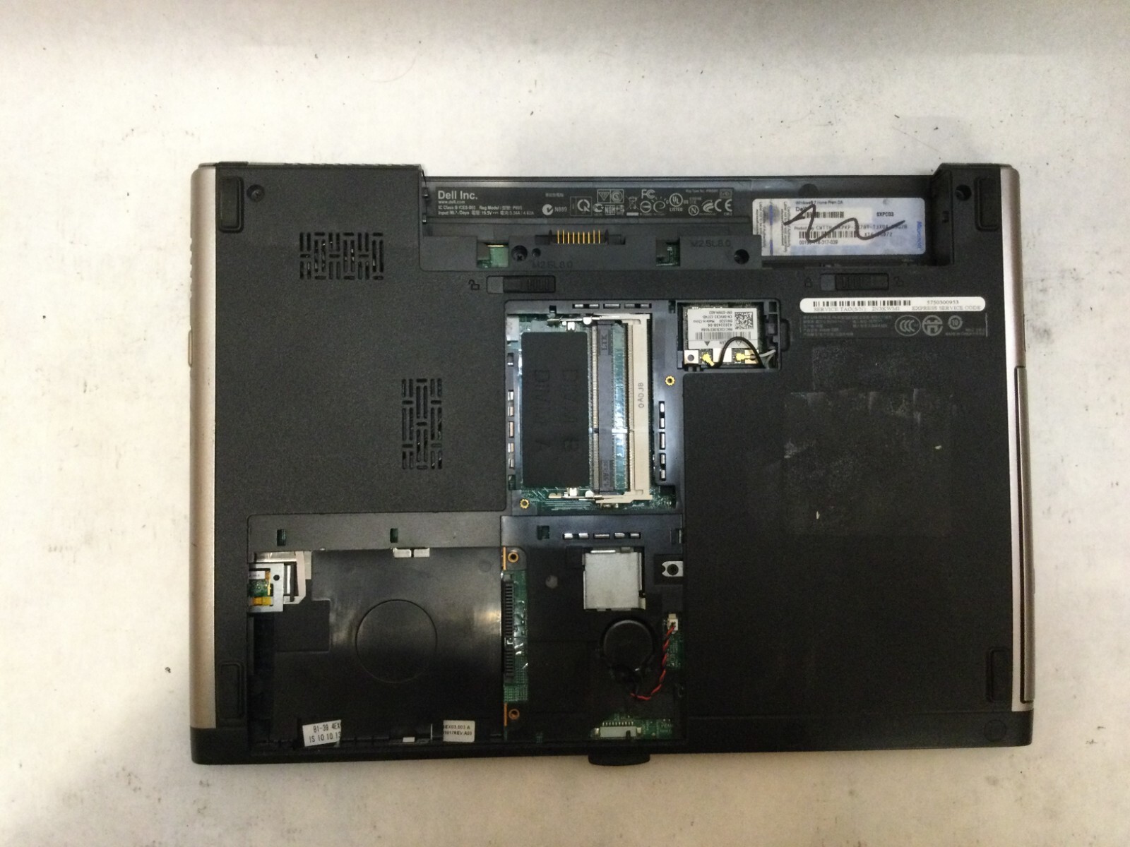 Dell Vostro 3300 13.3″ / Intel Core i5 M560 @ 2.67GHz / (MISSING PARTS!) MR