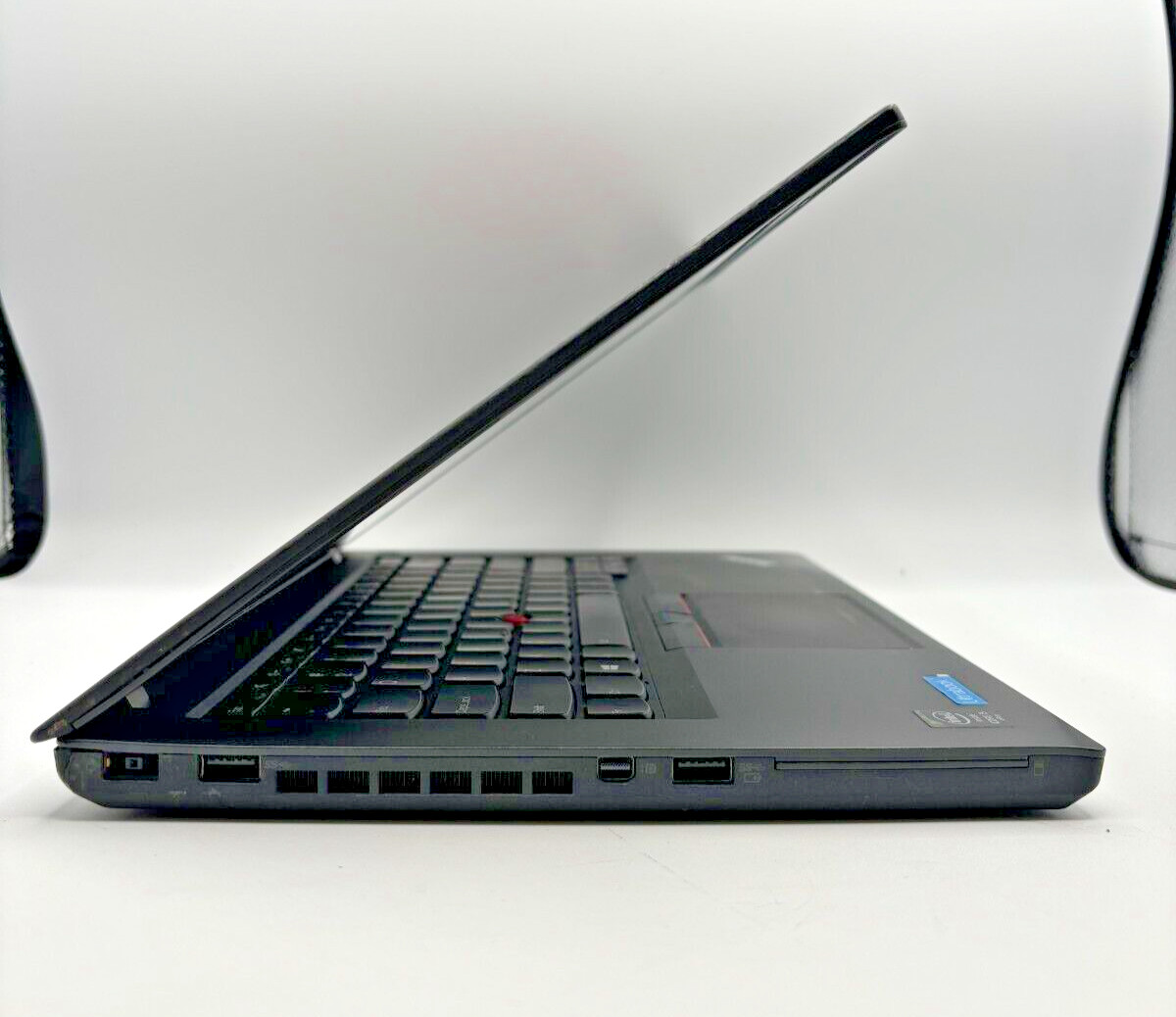 Lenovo ThinkPad T450 14″ Intel Core i5-5300U 2.3GHz 8GB 512 GB No OS No Battery
