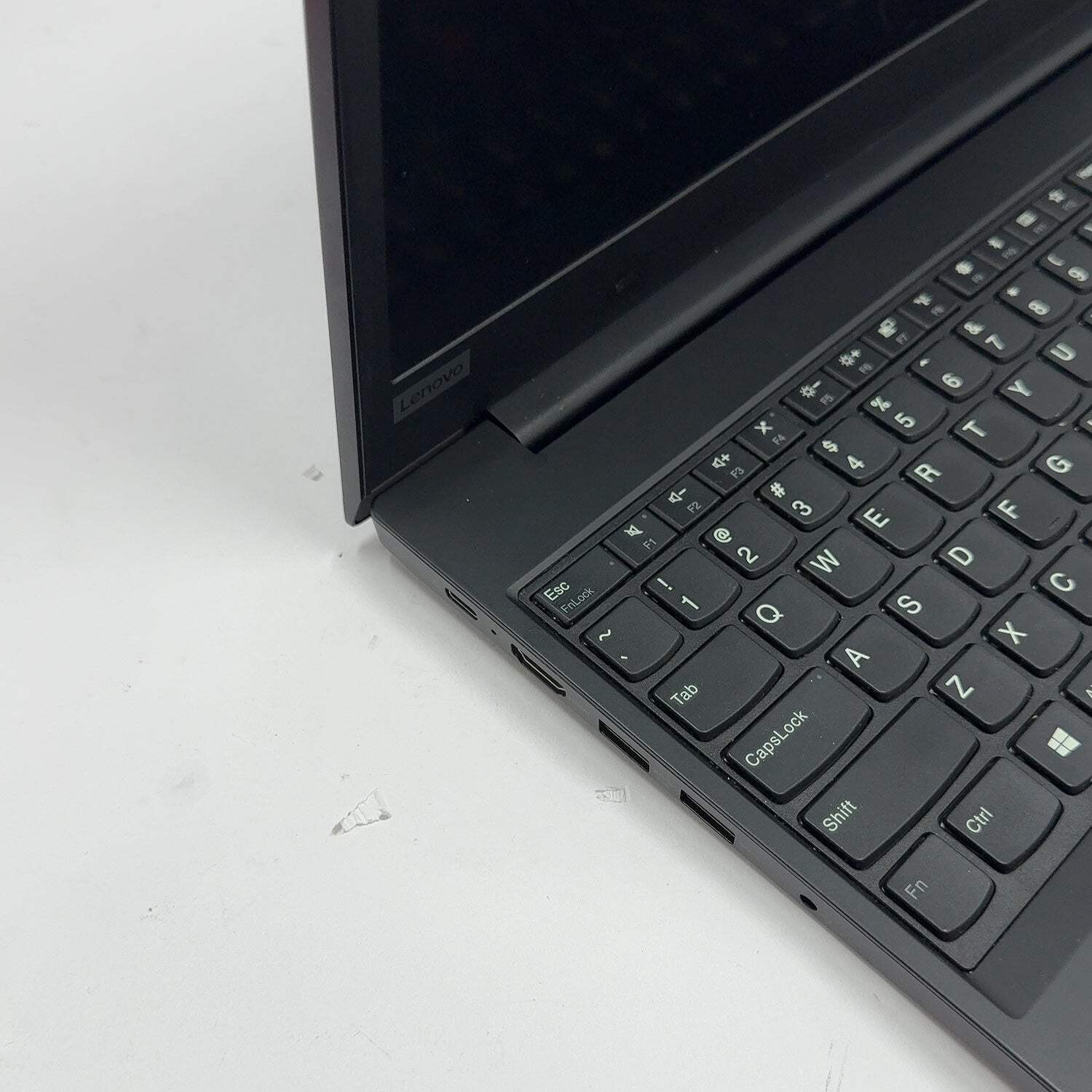 Lenovo Thinkpad E595 15.6″ Ryzen 5 3500U 2.1GHz 8GB RAM 256GB SSD Stickers