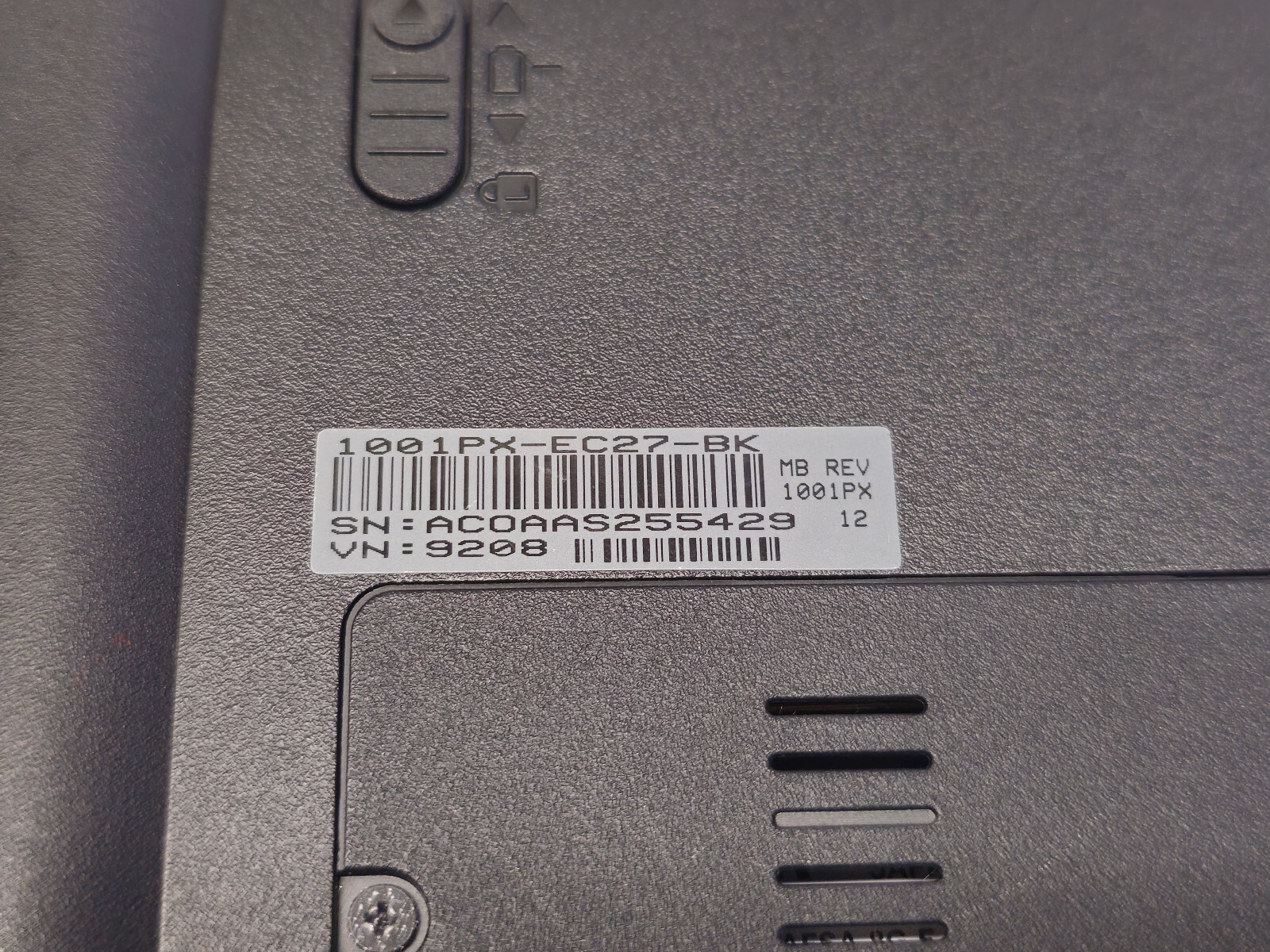 Asus EeePC 1001PX 10.1″ Atom N450 + 2GB + 250GB Windows 7 Starter TESTED