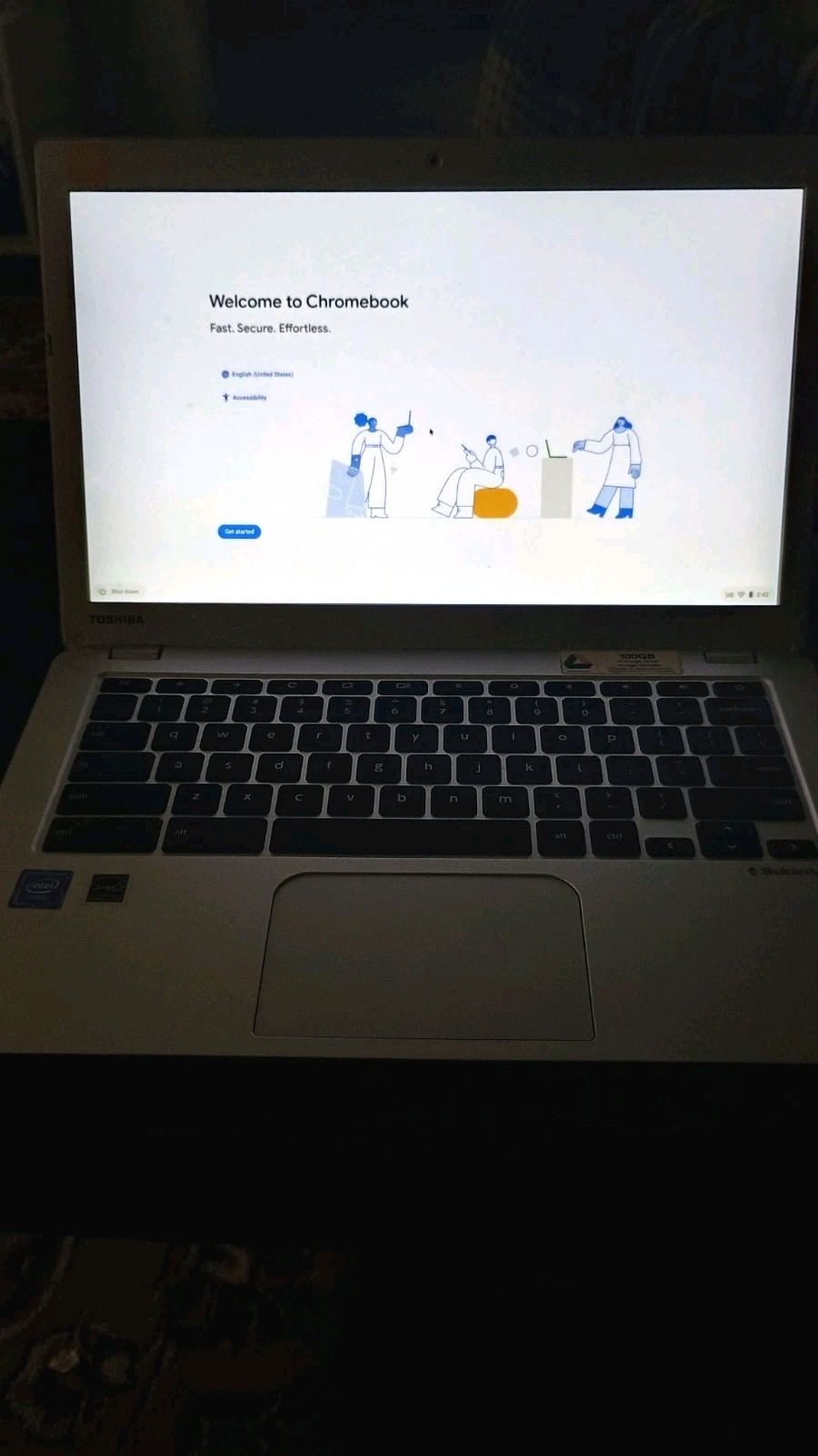 Toshiba Chromebook 2 CB30-B3122 13.3in Intel 4GB 16GB SSD Chrome OS with Charger