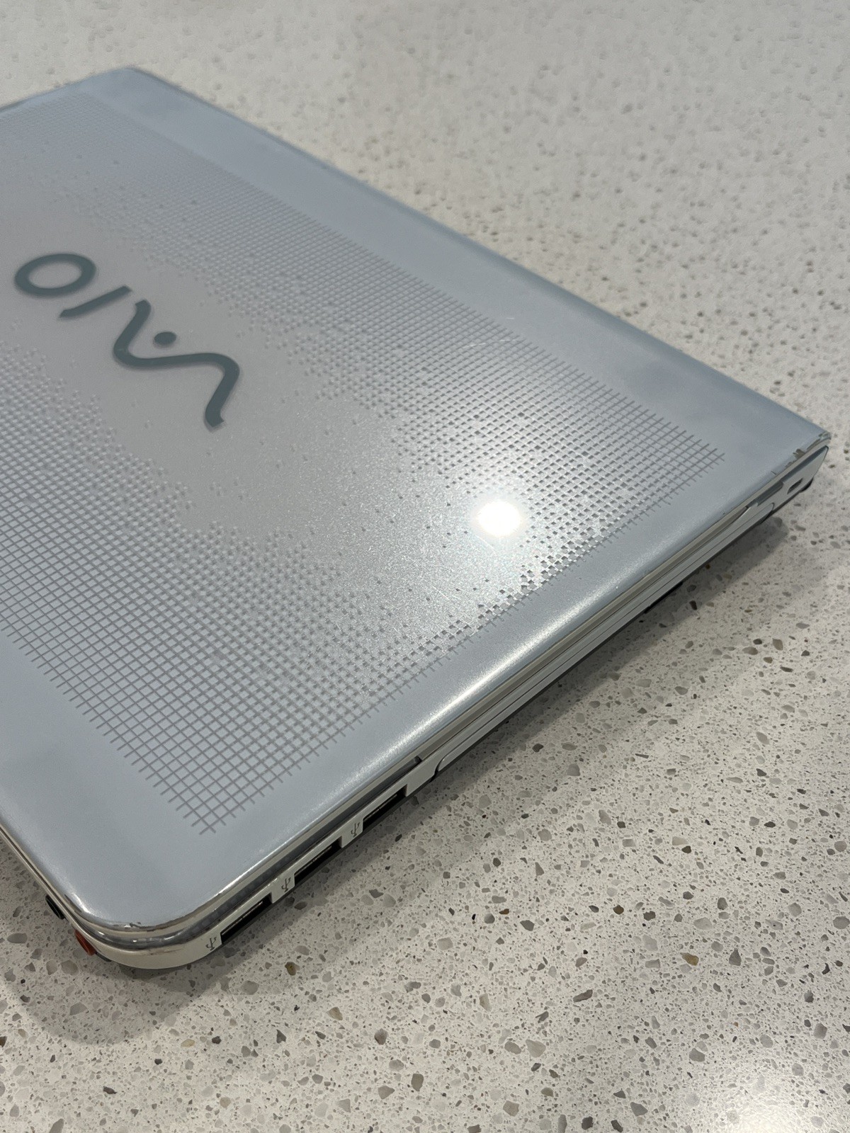 Sony Vaio VPCEA45FL i3-M380 8GB RAM 120GB SSD Radeon HD 5000