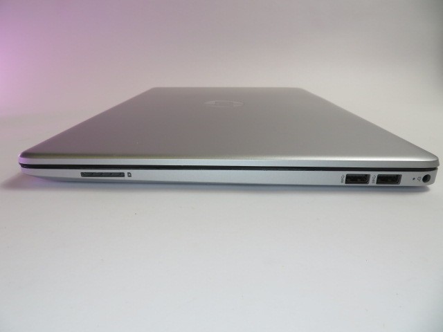HP LAPTOP 15-GW0023OD RYZEN 3-3250U 2.6Hz 8GB RAM 256GB NVMe WIN 11 HOME *READ
