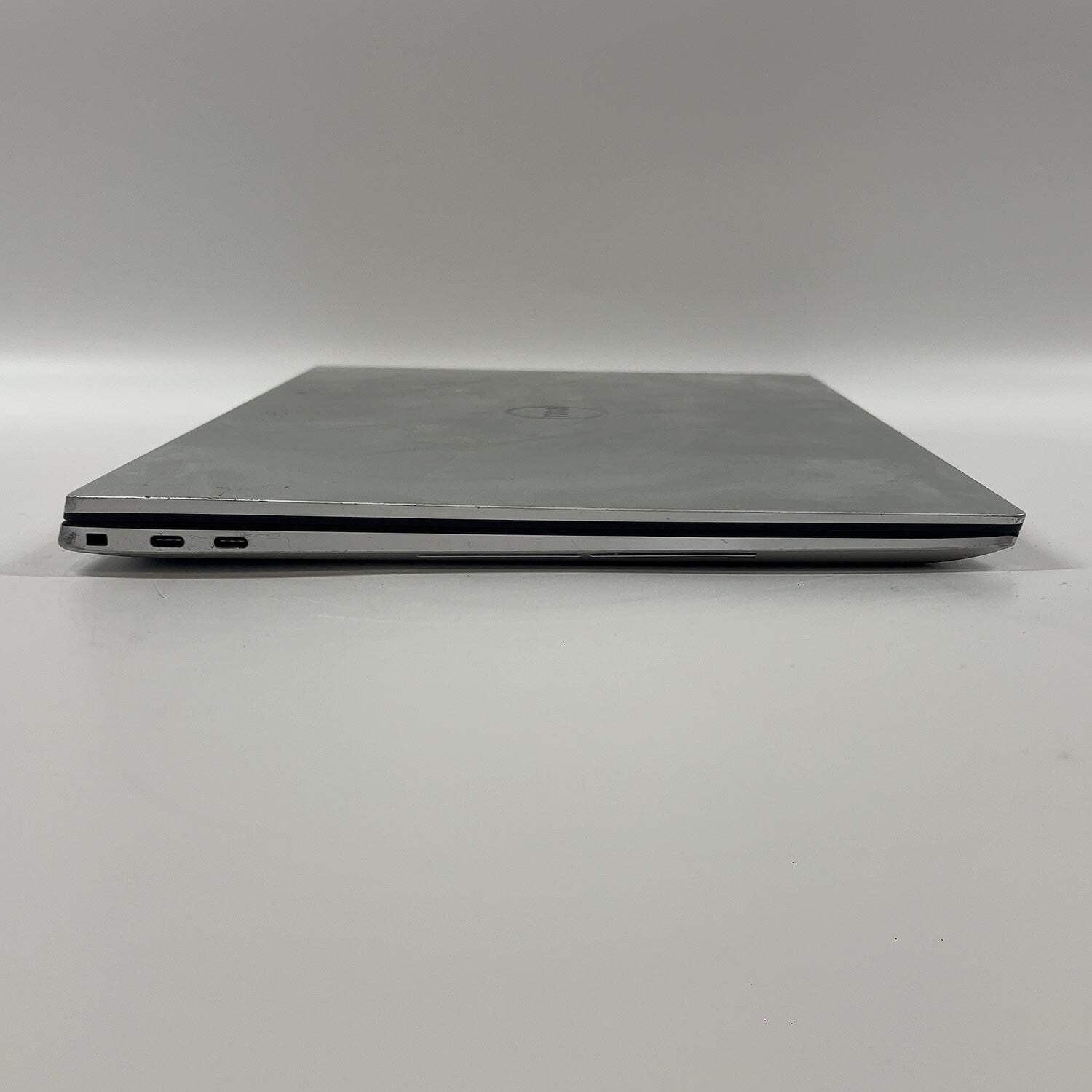 Dell XPS 9700 17.3″ i7-10750H 2.6GHz 16GB RAM 512GB SSD GeForce GTX 1650 Ti