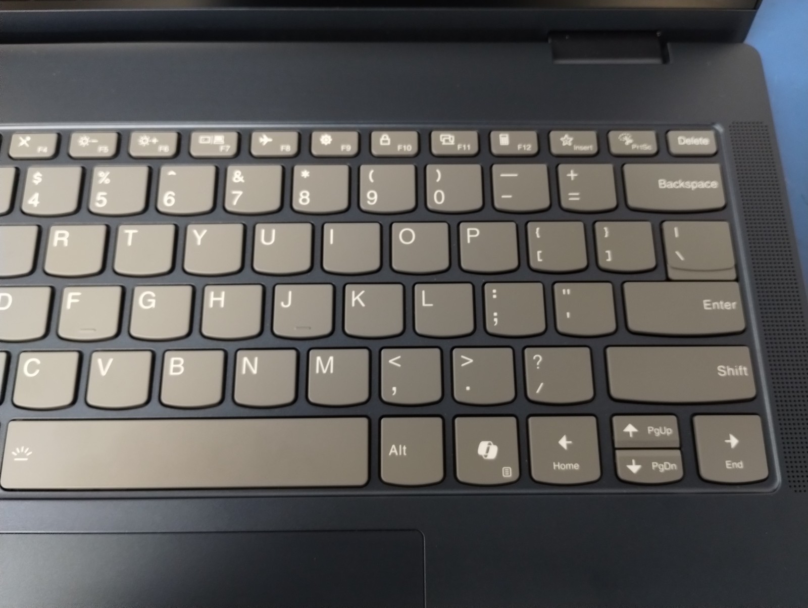LENOVO IdeaPad 5 2-in-1 14AKP10, AMD Ryzen AI 7 350, 16 GB RAM, 1 TB NVMe SSD