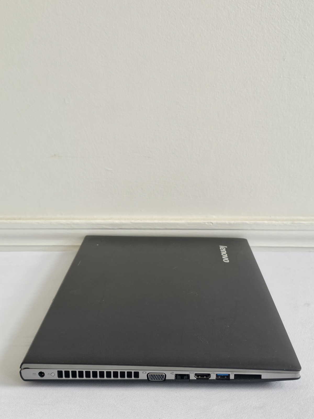 Lenovo IdeaPad P900 Laptop – i7-3520M – 8GB RAM – 1TB HDD – WORN KEYBOARD Win 10
