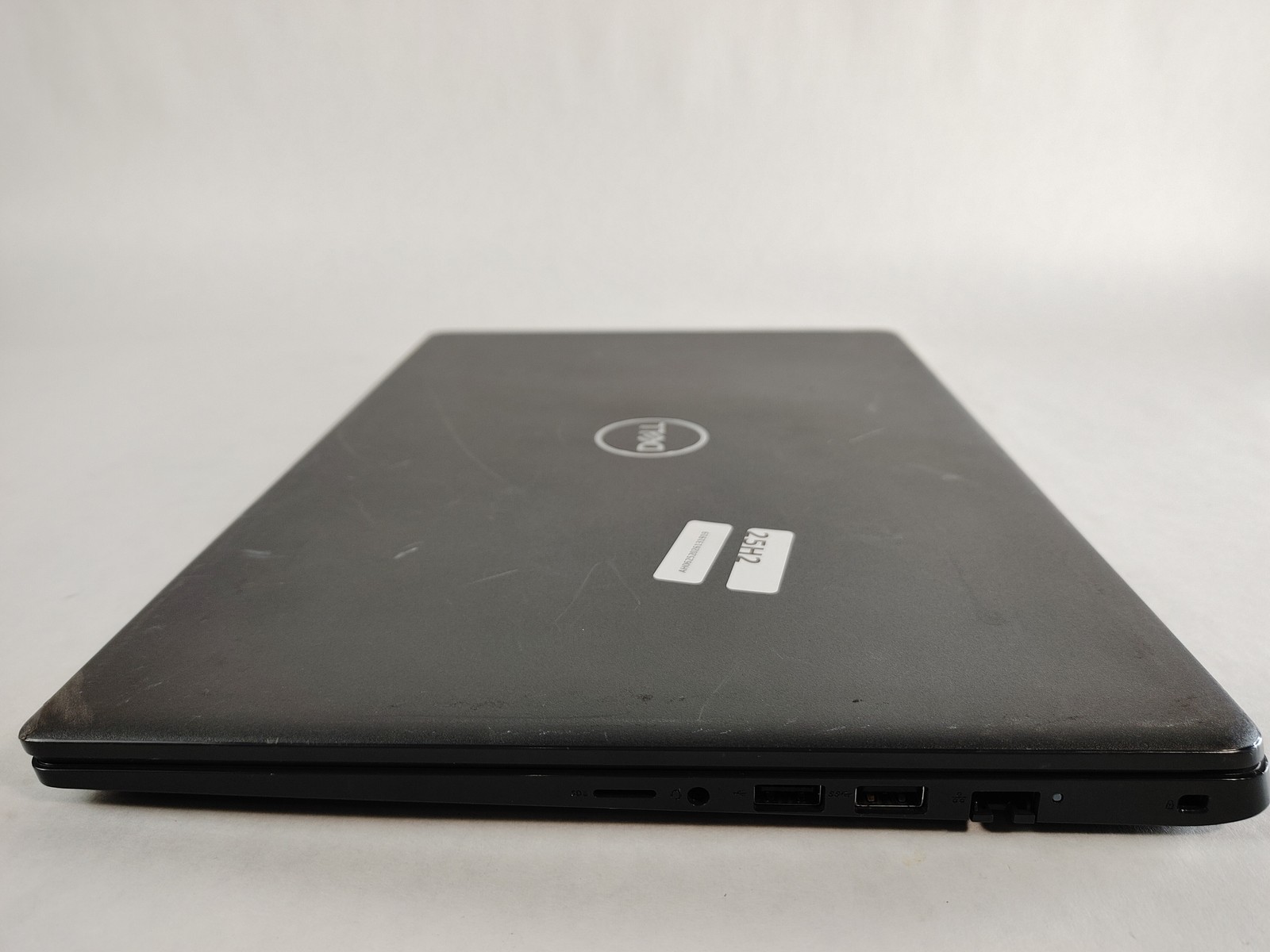 Dell Latitude 3510 Core i5-10210U 1.60 GHz 8 GB DDR4 512 GB M.2 Windows 11 Pro