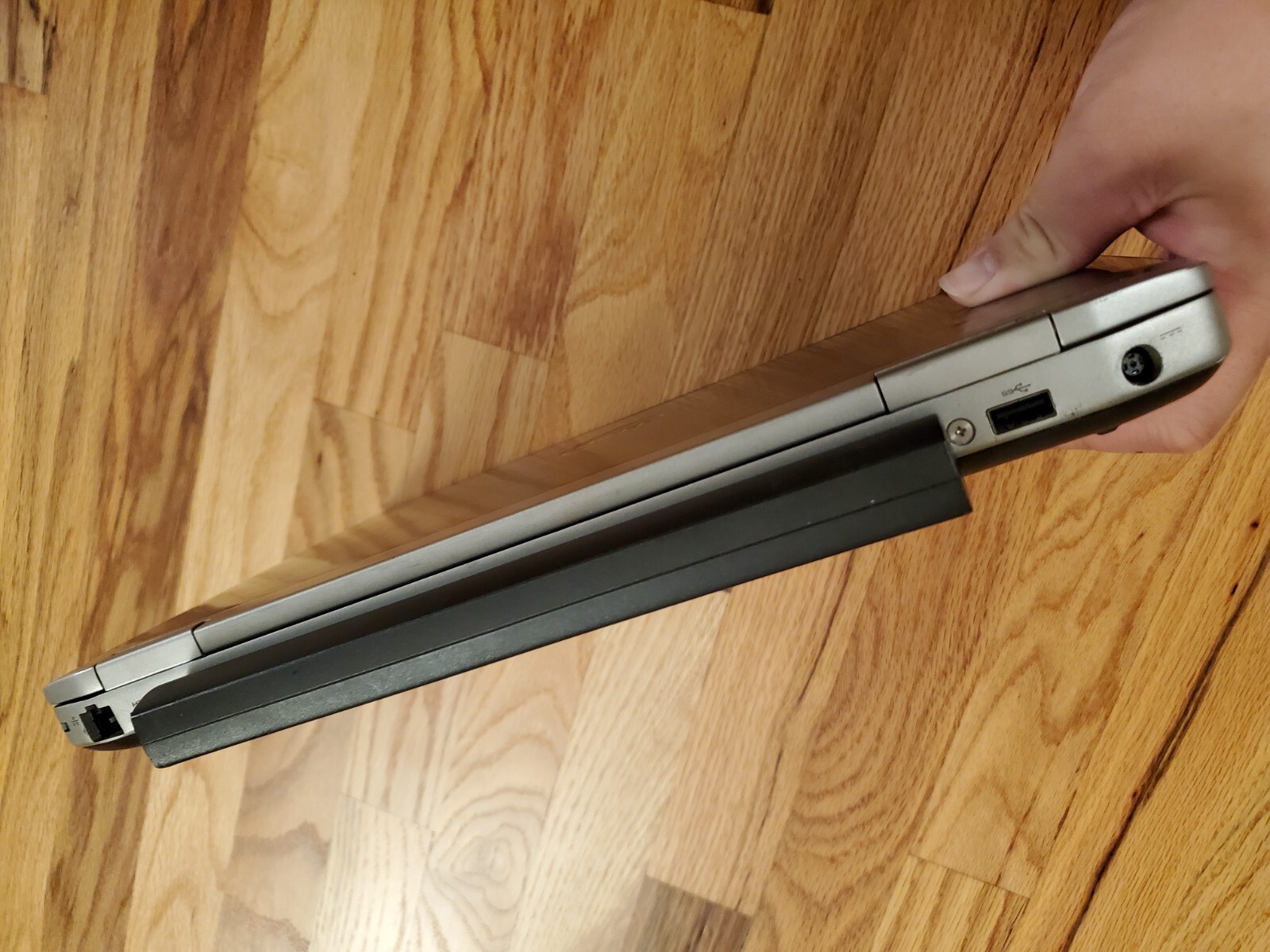 Dell’s Latitude E6330 | 2GB RAM | 500GB Hard Drive