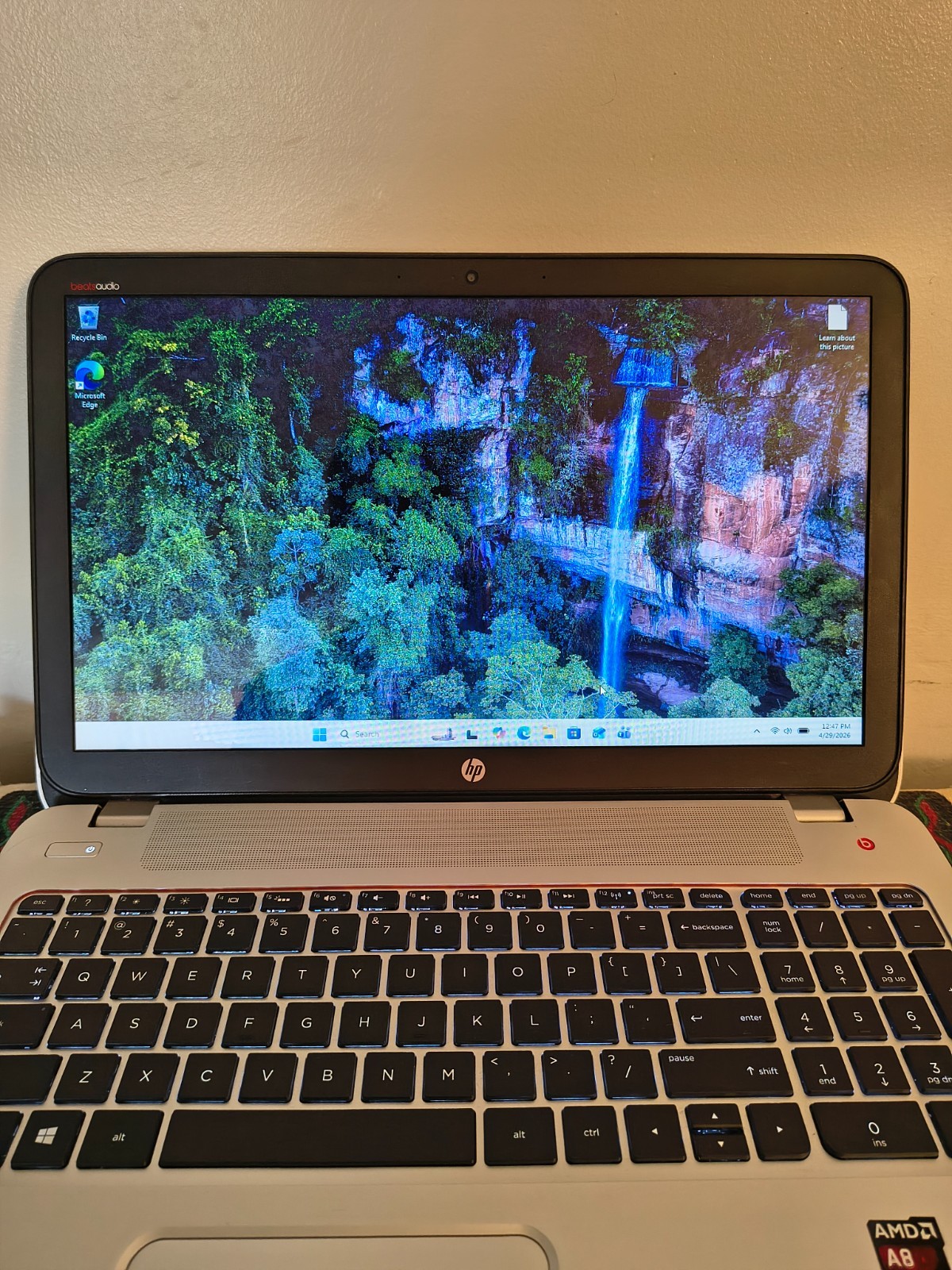 HP Envy 15-j013cl Notebook AMD A8-5550M w/Radeon HD 12GB 256GB Samsung SSD