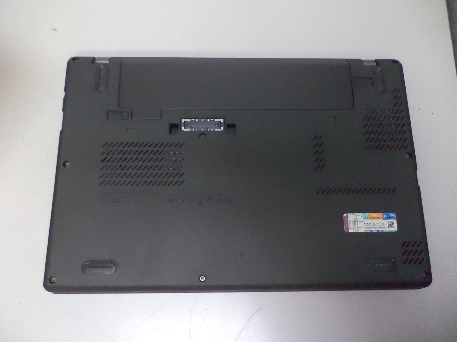 *Lenovo ThinkPad X240 12.5″ i7-4600U 2.1GHz 8GB/320GB Webcam Laptop [No OS/AC]**