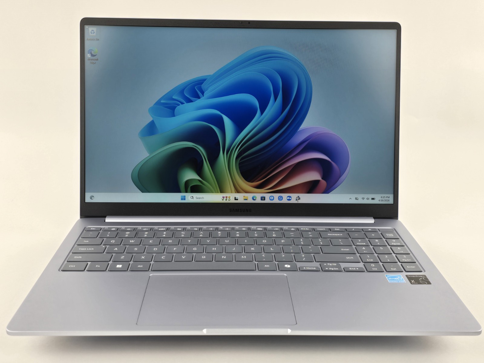 Samsung Galaxy Book4 Edge 15.6″ FHD Laptop Snapdragon X Plus 16GB RAM 512GB SSD