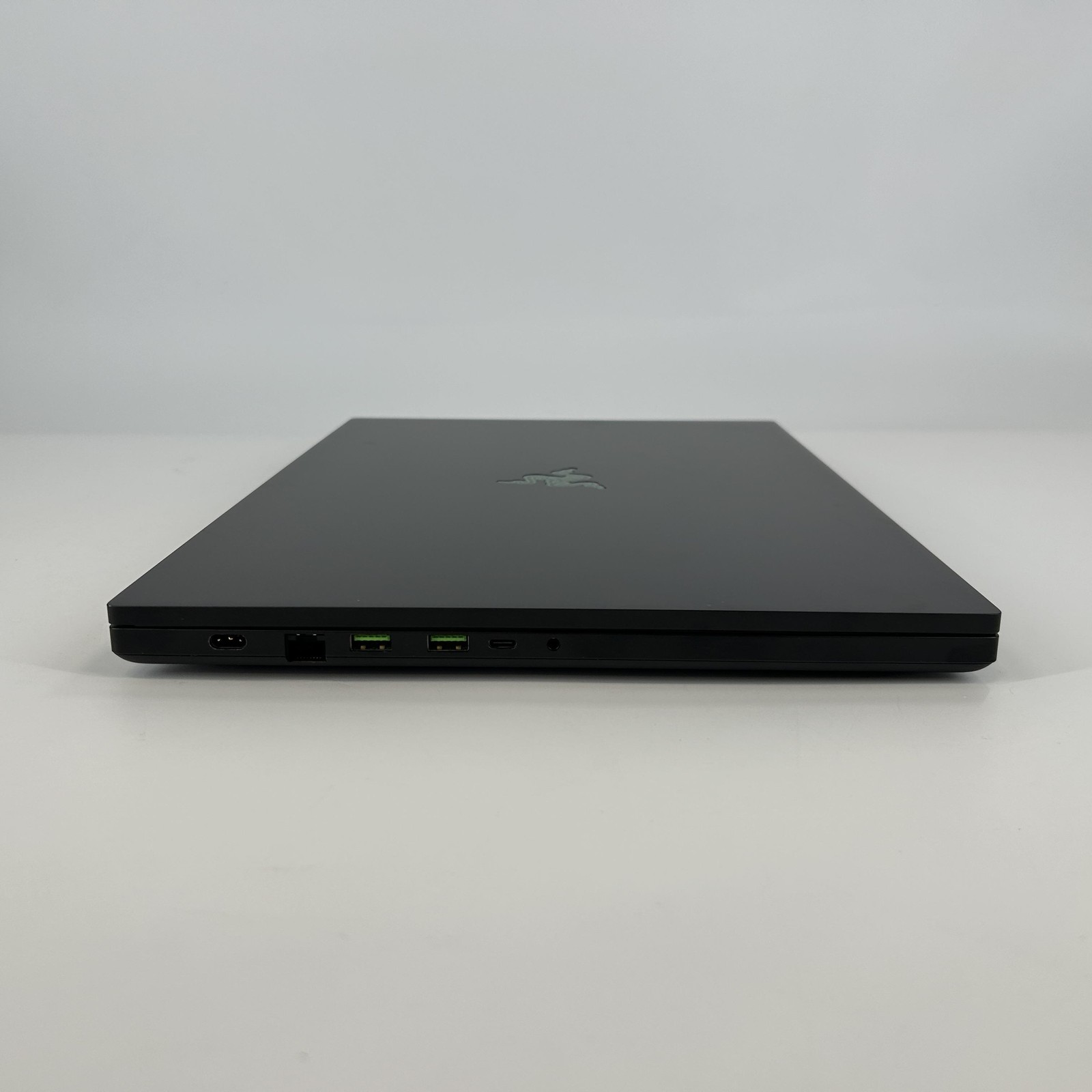Razer Blade 18 240Hz QHD+ i9-13950HX 64GB 1TB SSD RTX 4090 – VAPOR CHAMBER ISSUE