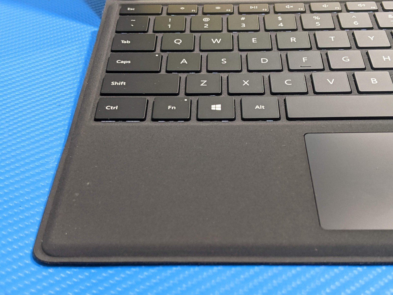 MS Surface Pro 6 1796 12.3″2736×1824 TOUCH i5-8 1.6GHz 8GB 256GB SSD 99tt +PA