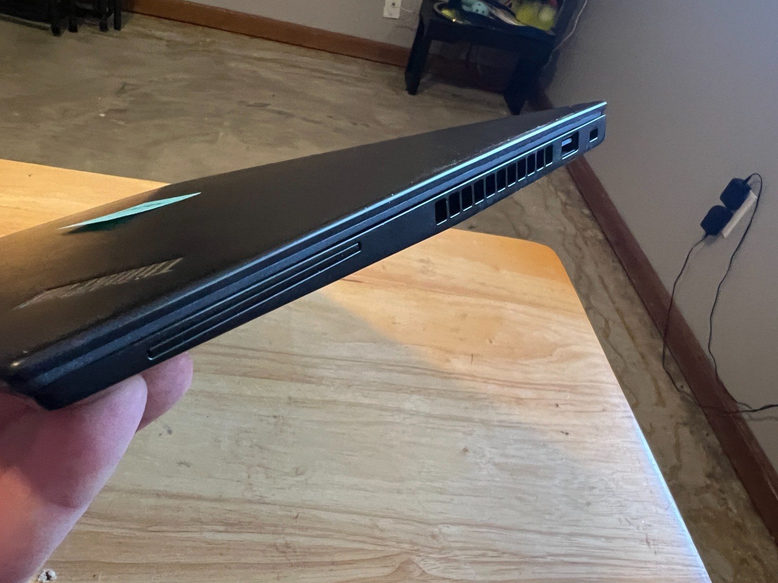 Lenovo ThinkPad T490s | Intel Core i5-8265U | 14″ FHD | Windows 11 | 16GB DDR4