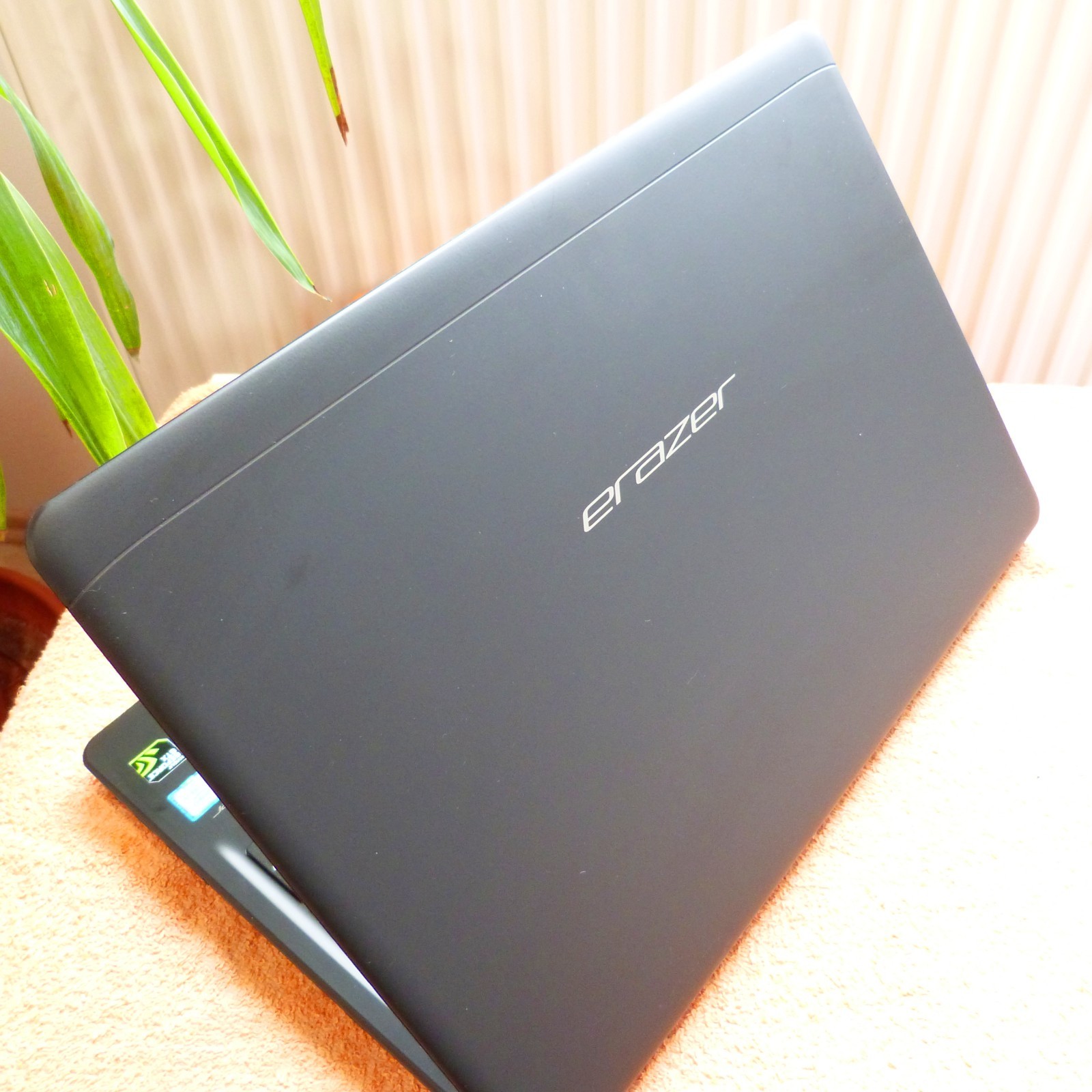 Medion ERAZER P6661 15″ FULLHD GTX l 32GB RAM NEW I SSD Windows 10 l i5 6G