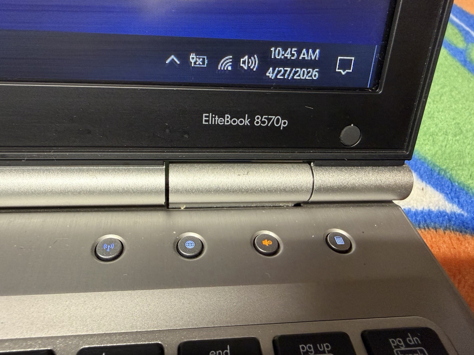 HP EliteBook 8560p 15.6″ Laptop Intel i5 @2.70 4GB RAM 320 GB DVDRW WiFi #241