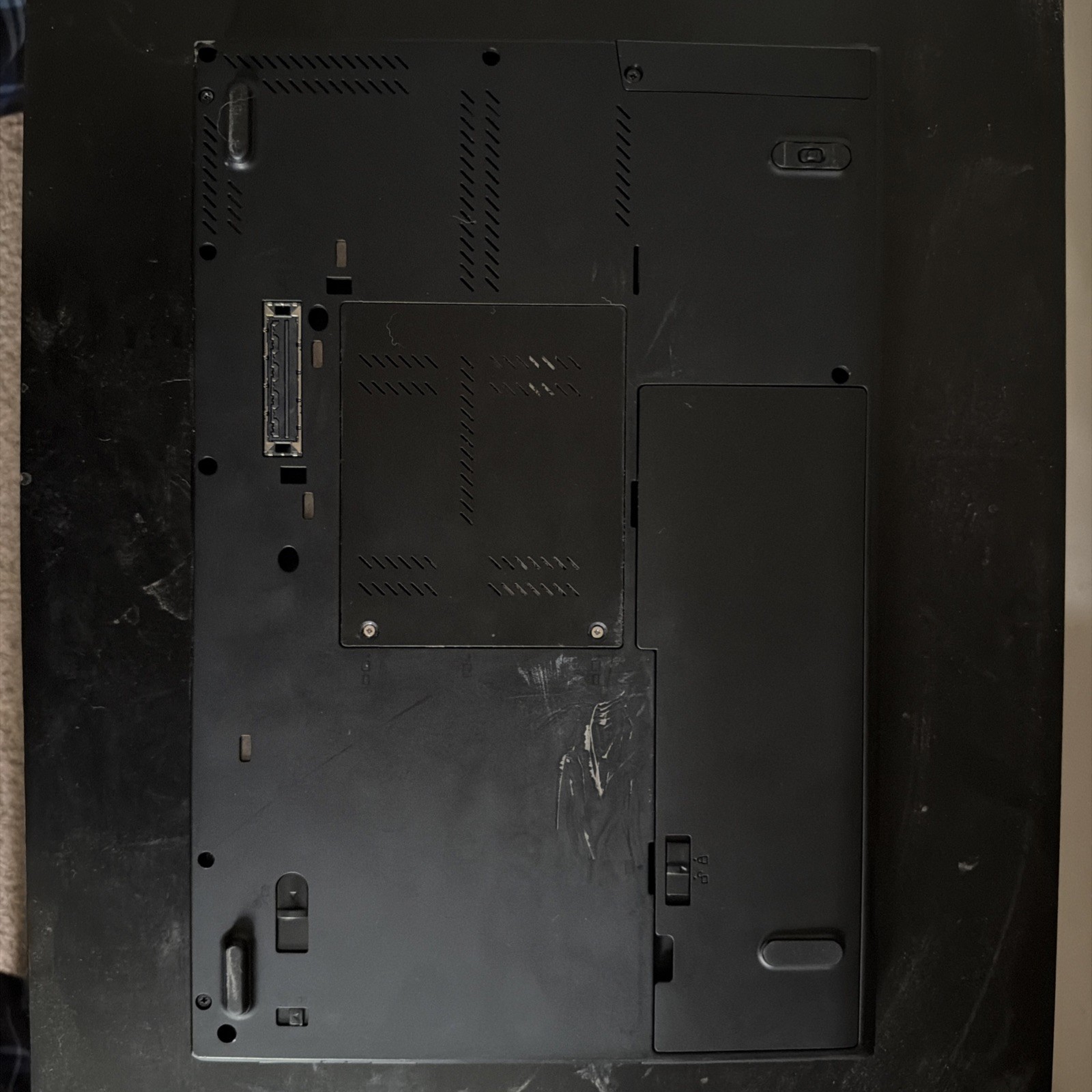 Lenovo Thinkpad T430s 14″ Core i5-3320 2.6GHz 10GB RAM 500GB HDD 128 GB SSD