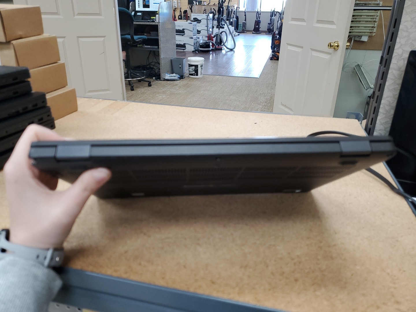 Dell Latitude 5400 Intel Core i5-8365U 16GB RAM 256GB SSD 042826-3