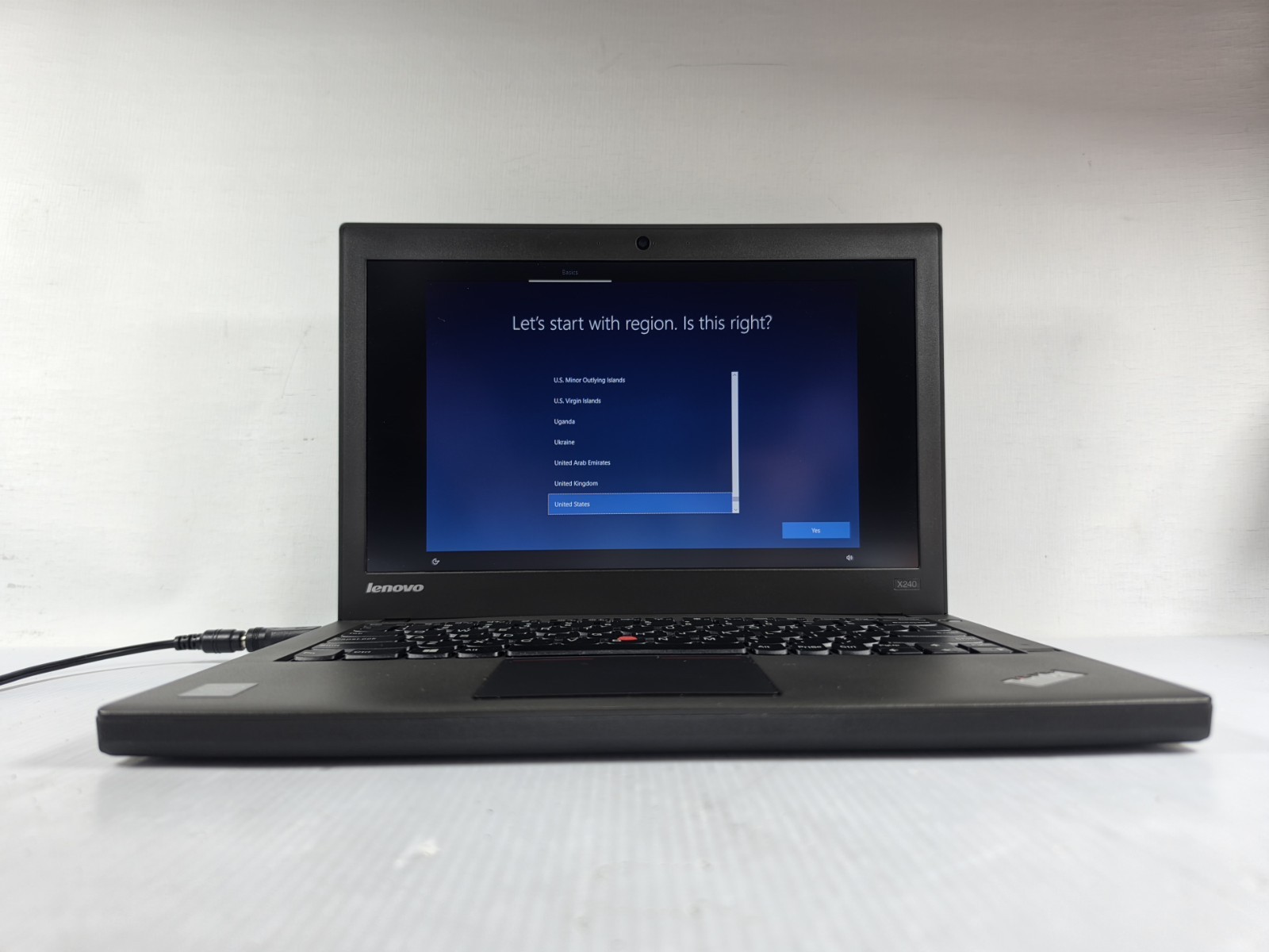 Lenovo ThinkPad X240 Laptop- i7-4600u 8GB RAM, 256GB SSD Windows