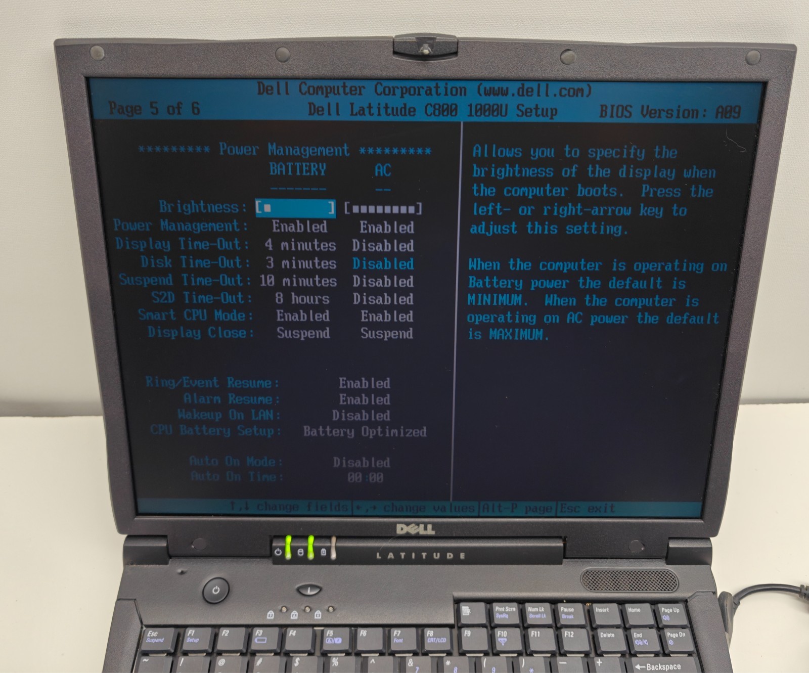 Dell Latitude C800 Intel Pentium III 16MB RAM FOR PARTS OR REPAIR ATI NO HDD CD