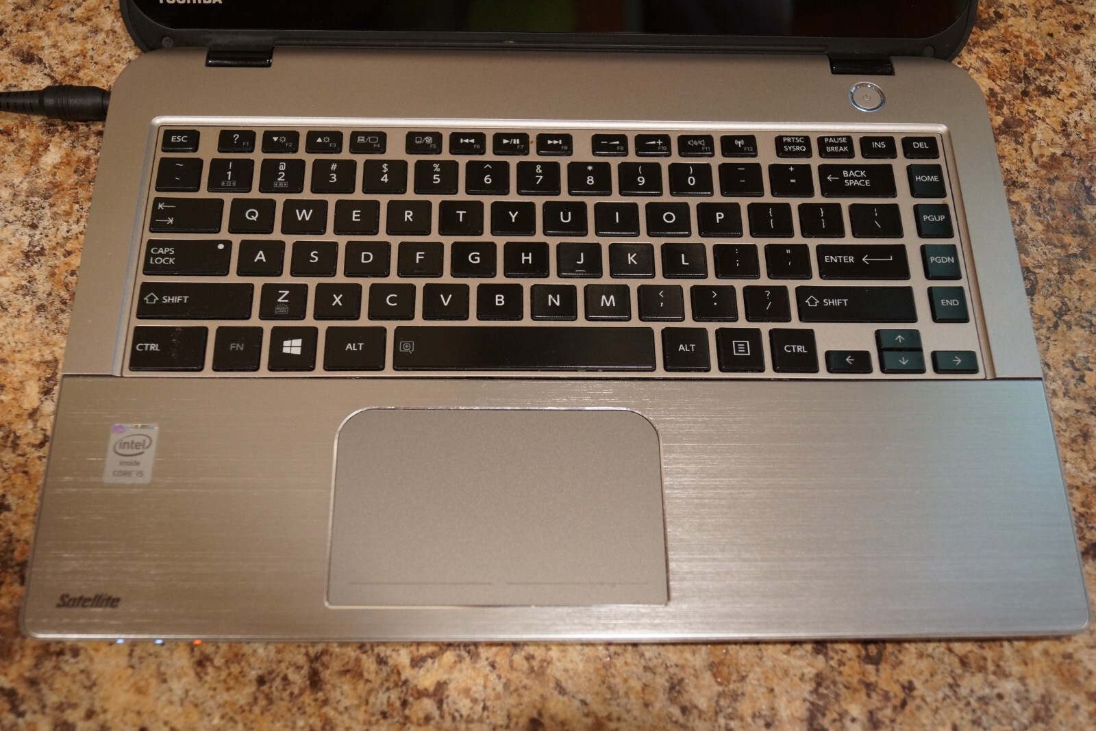 Activated 22H2 WIN 10 Home Toshiba E45t-A4300 Gen4 i5@1.60GHz,6GB RAM, 700GB HDD